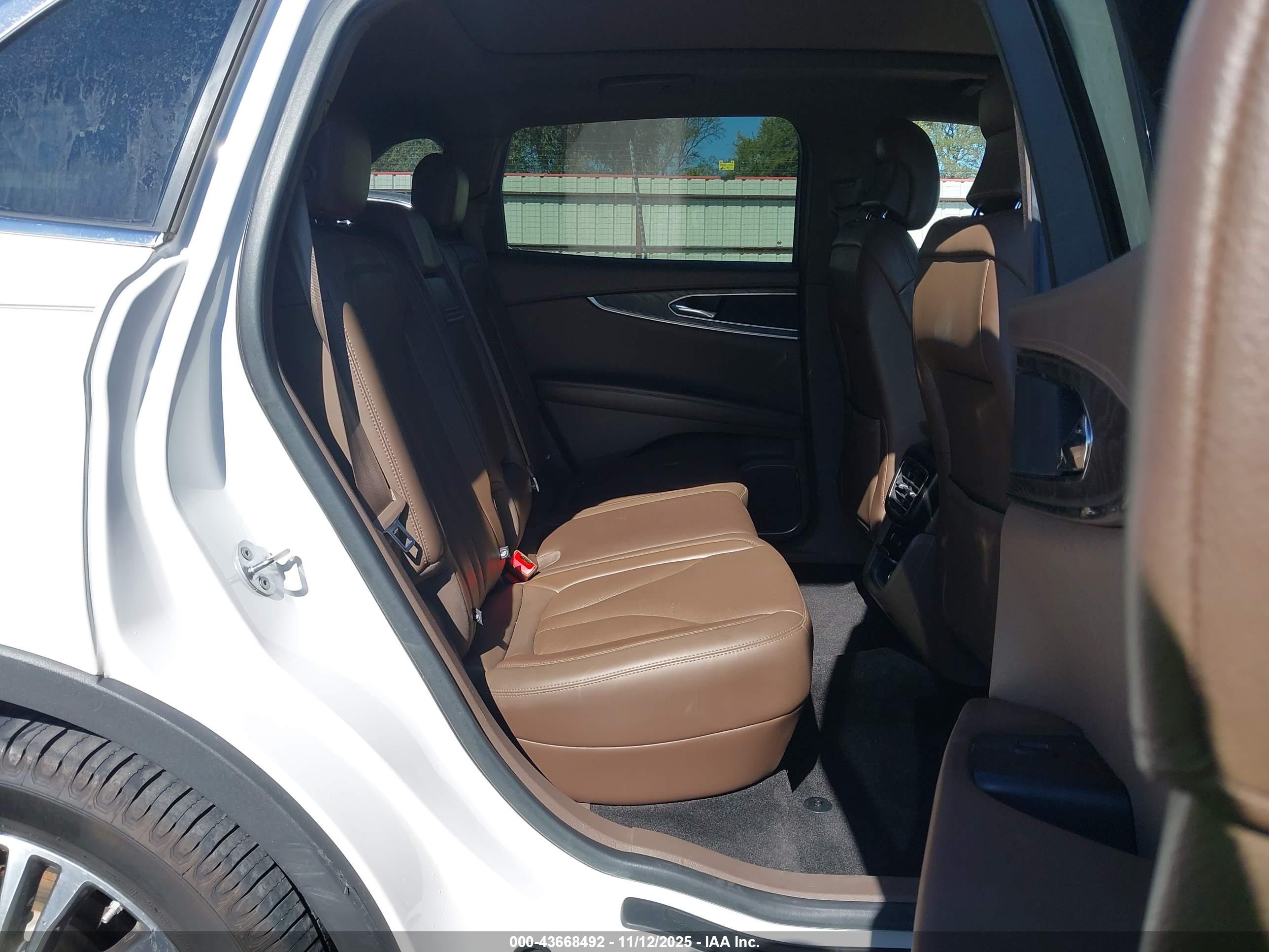 LINCOLN MKX image 8