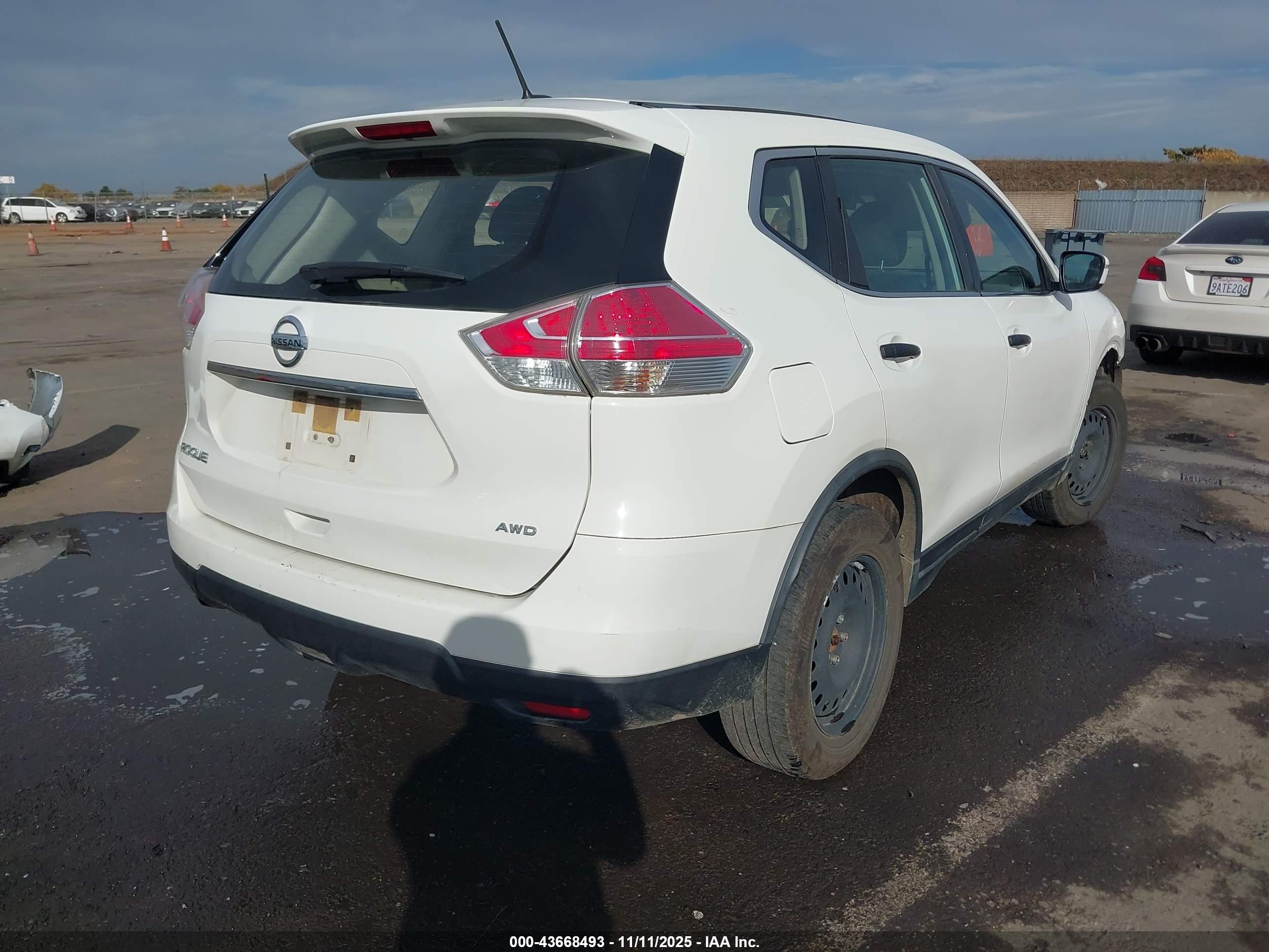 NISSAN ROGUE image 4