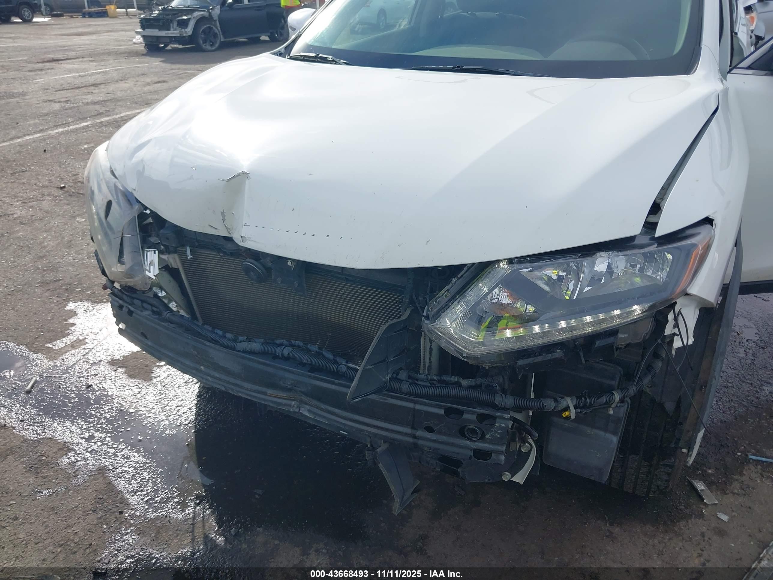NISSAN ROGUE image 6