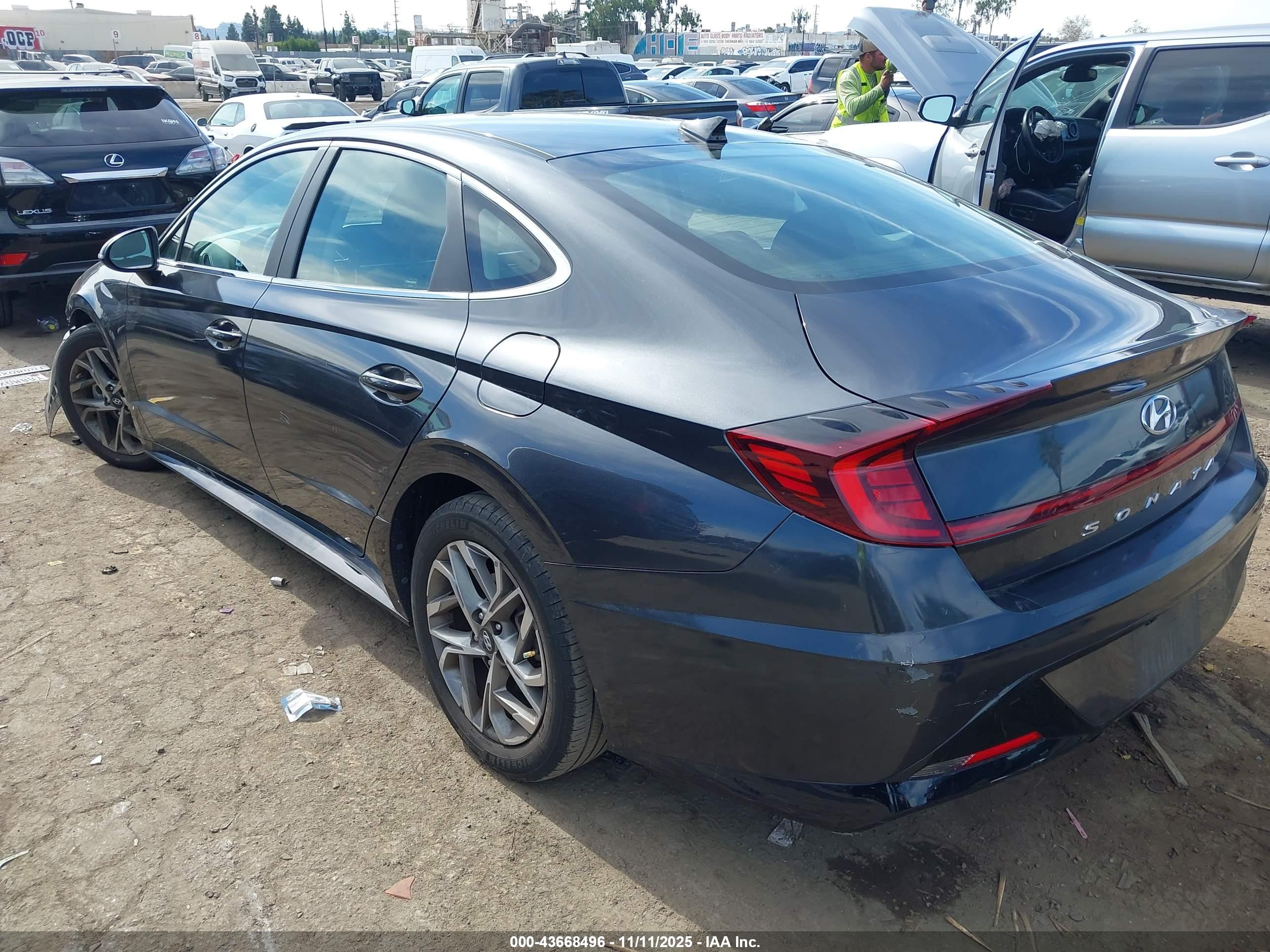HYUNDAI SONATA image 3