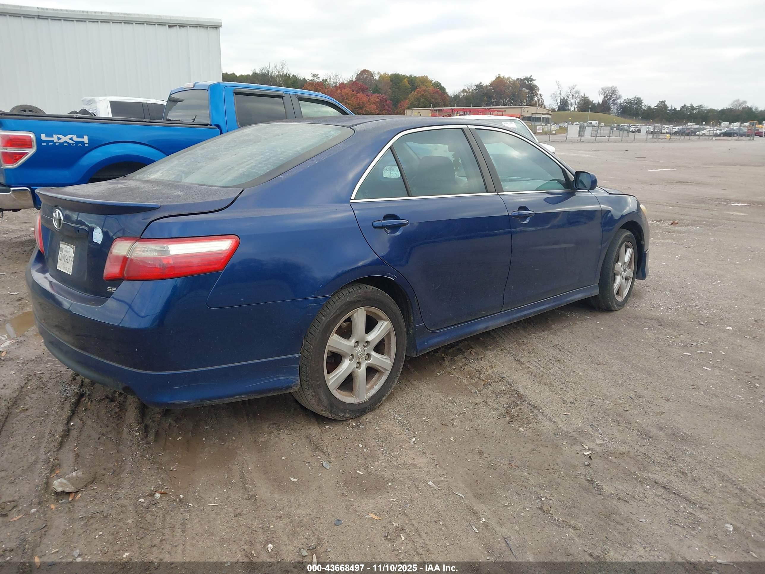 TOYOTA CAMRY image 4