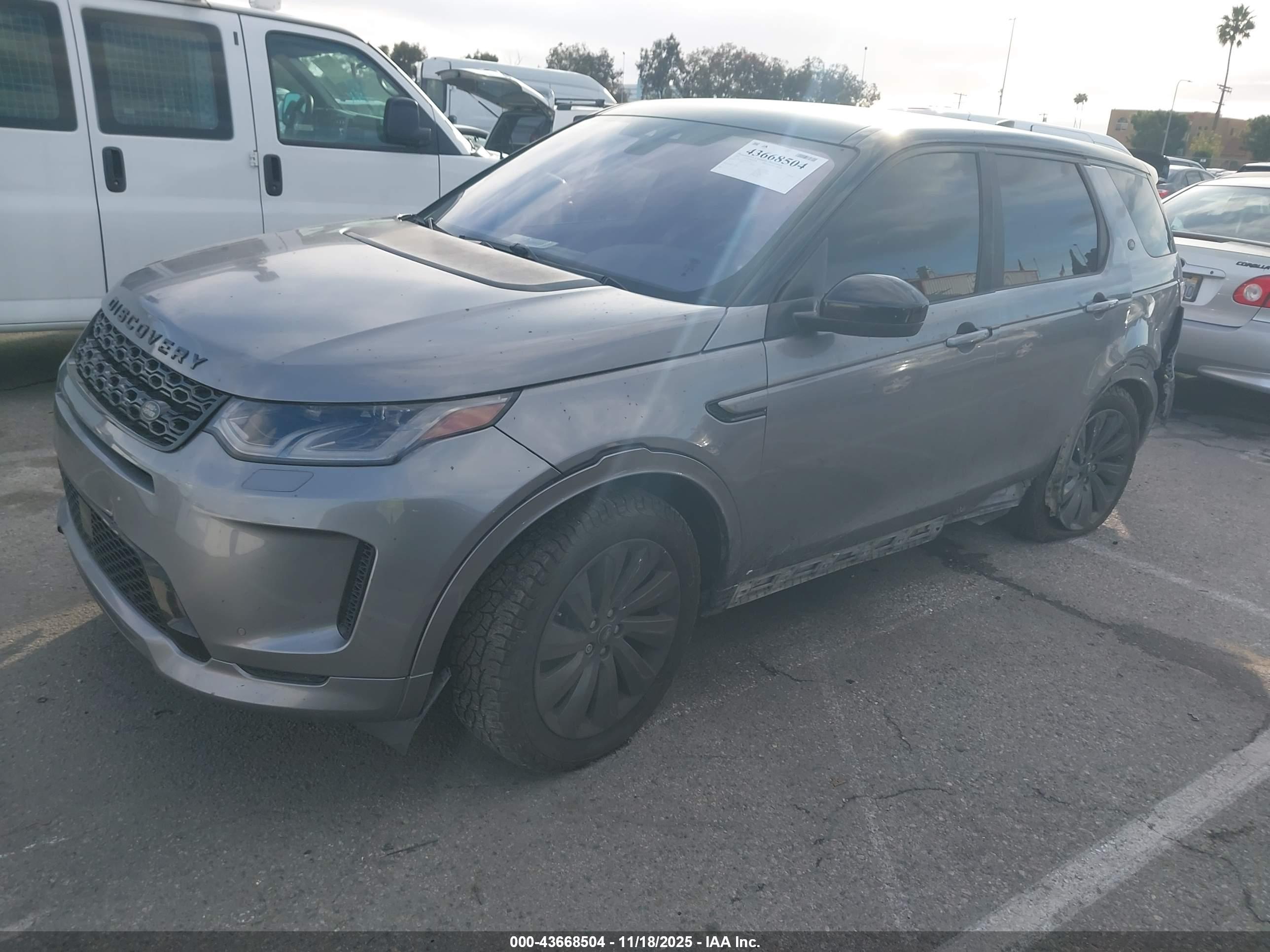 LAND ROVER image 2