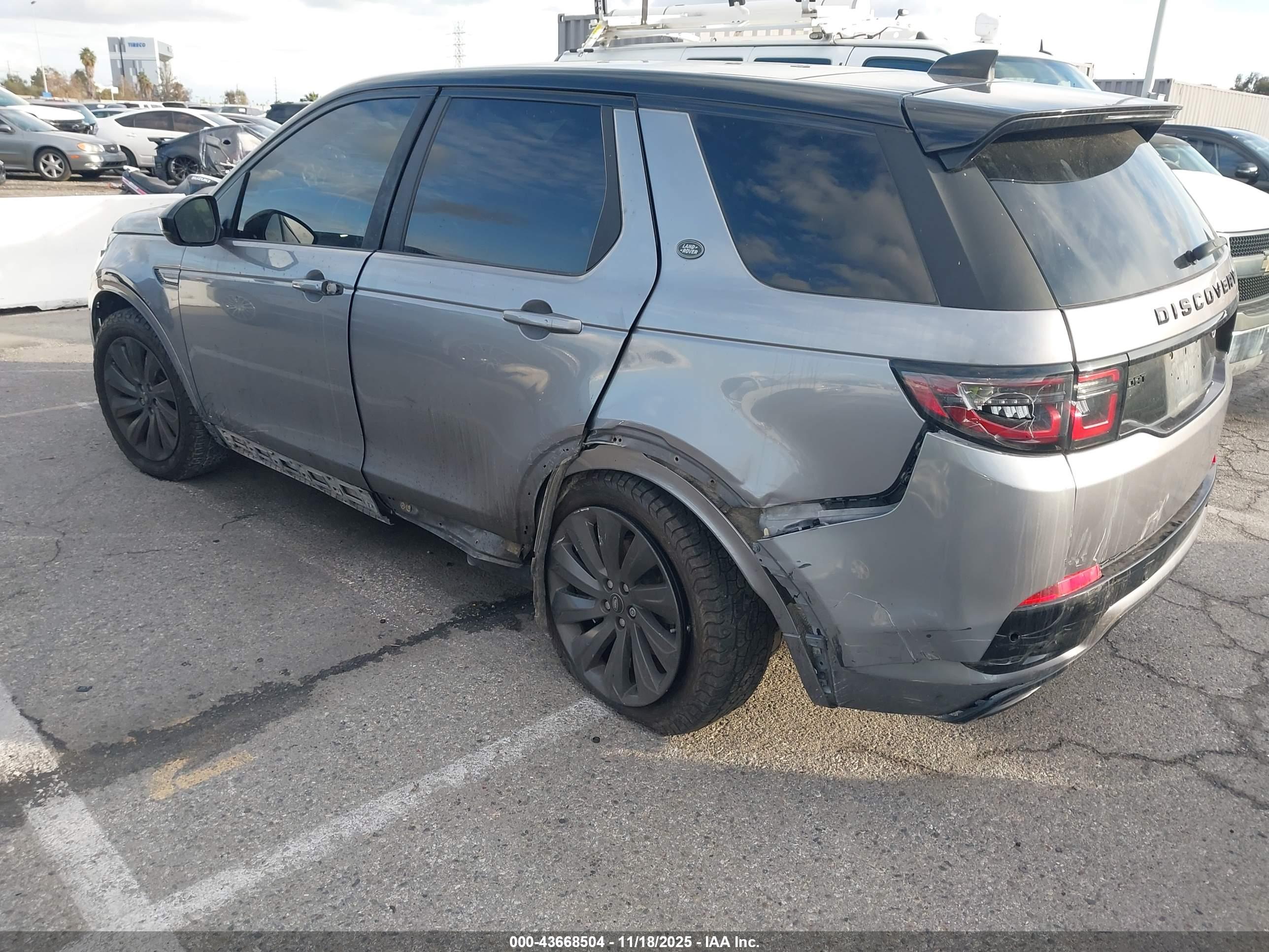 LAND ROVER image 3