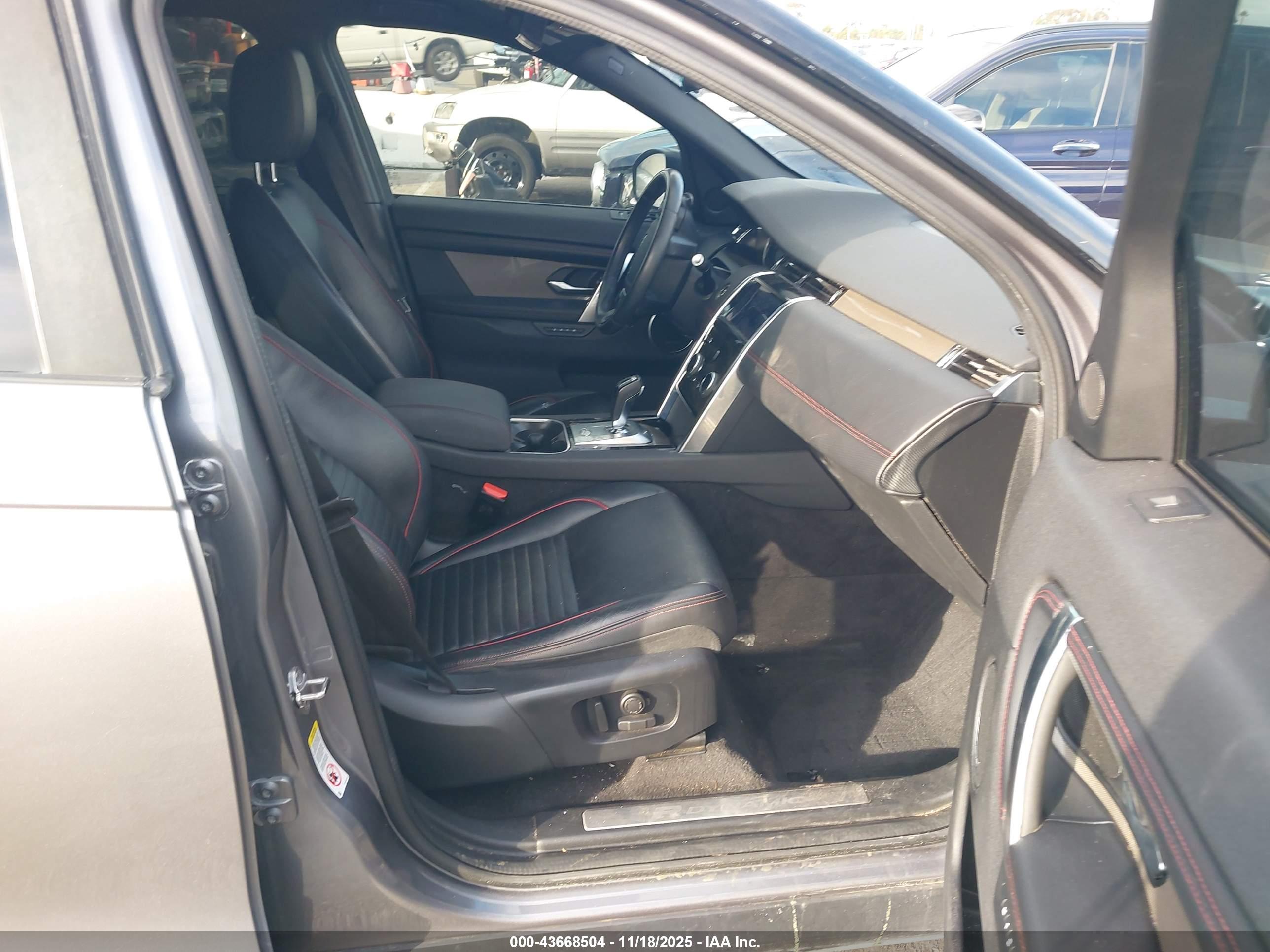 LAND ROVER image 5