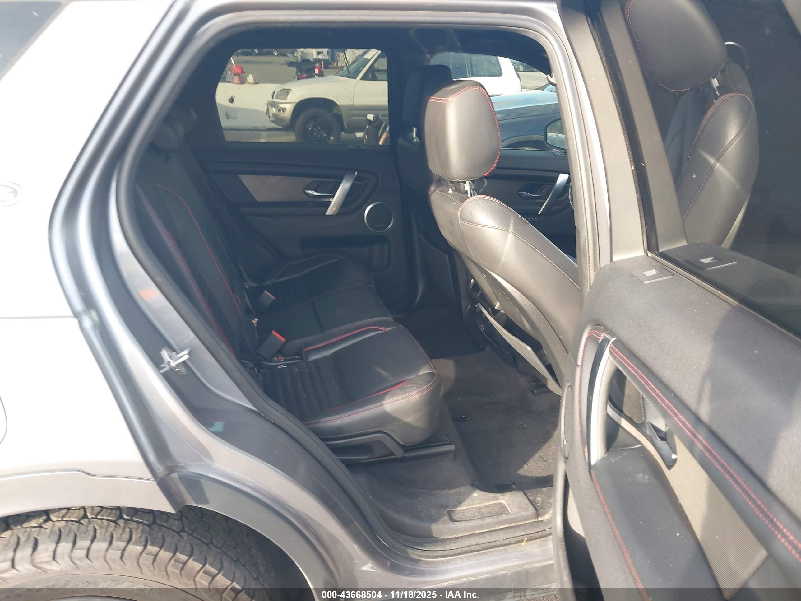 LAND ROVER image 8