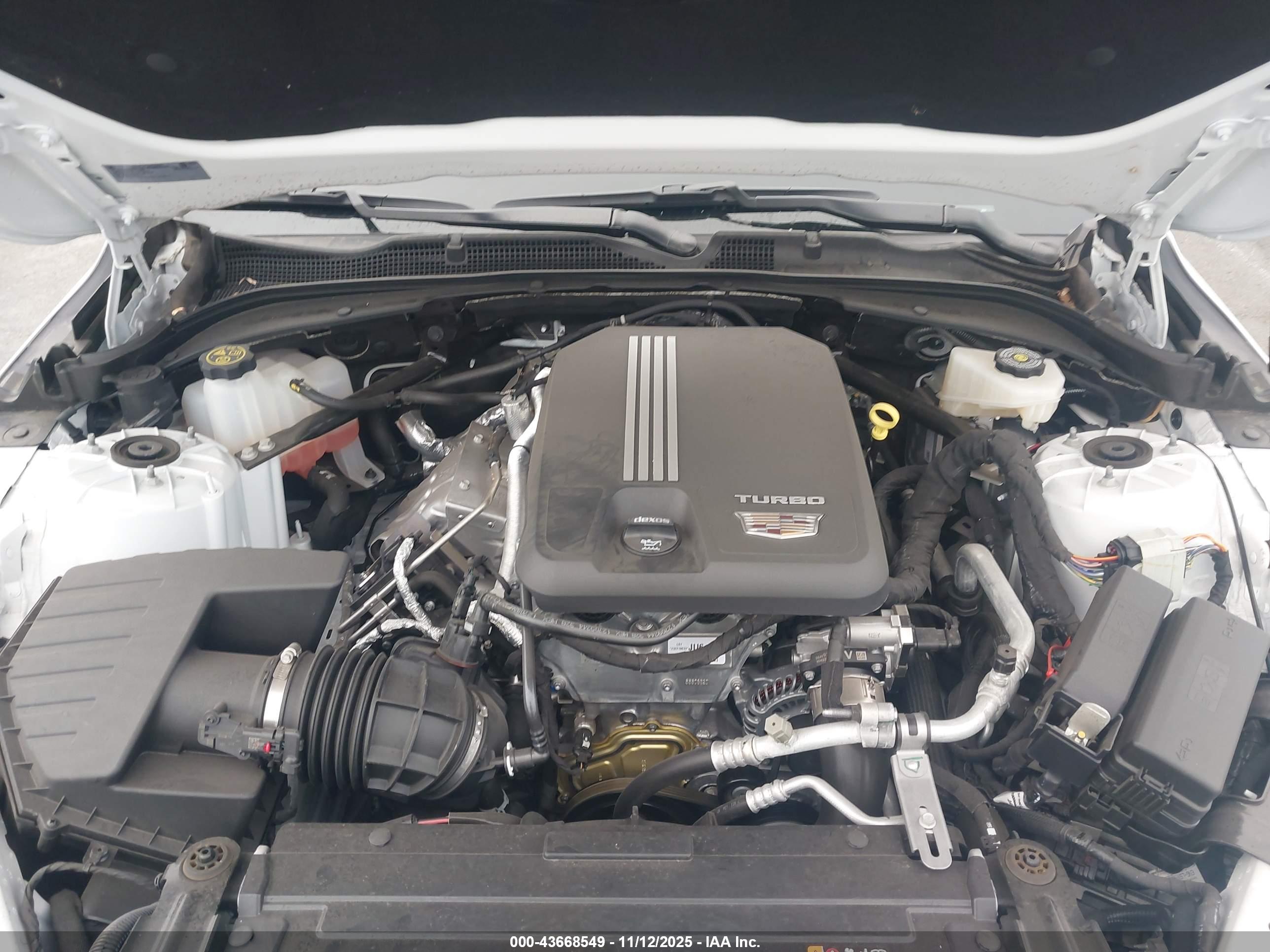 CADILLAC CT4 image 10