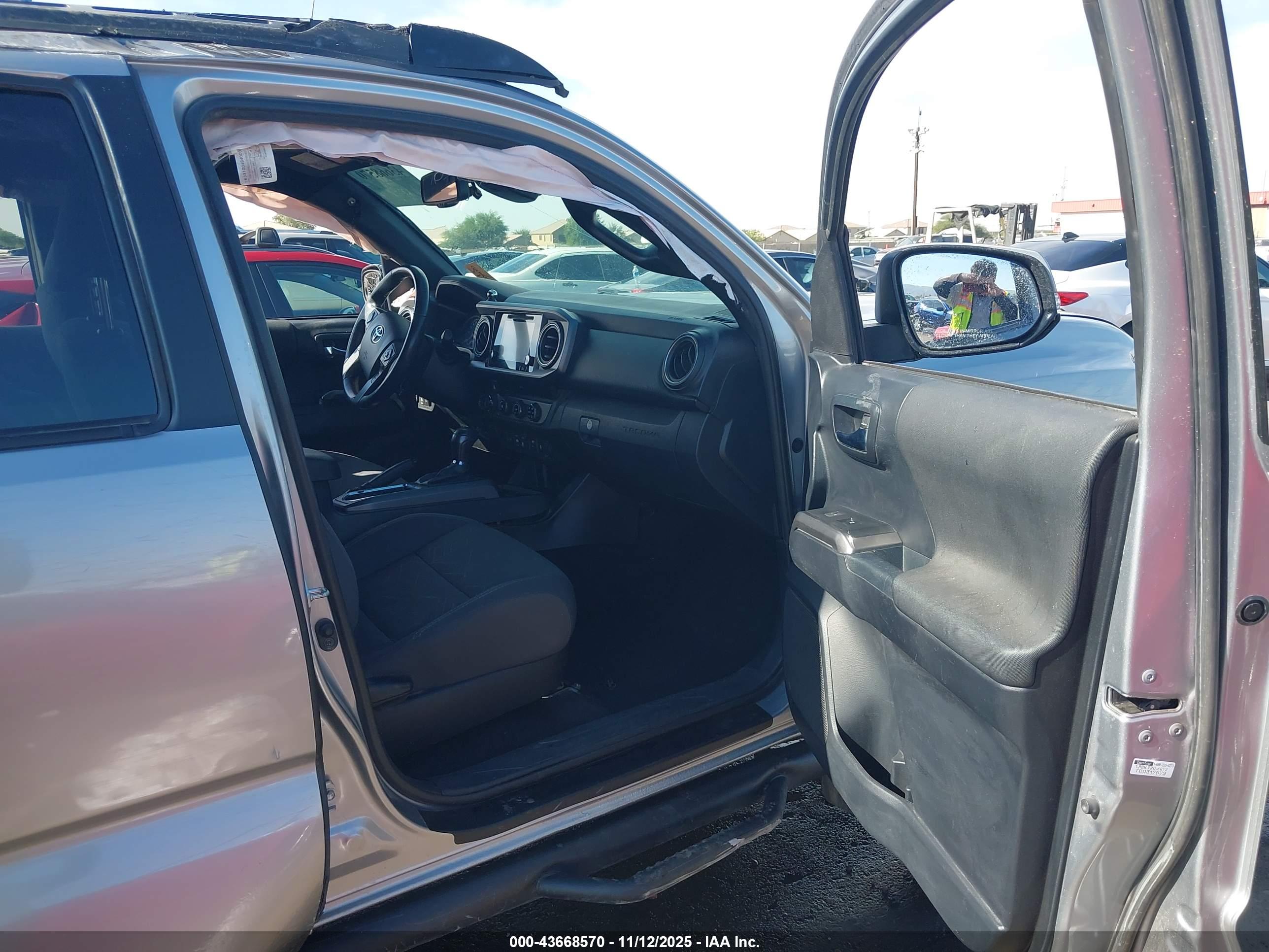 TOYOTA TACOMA image 5