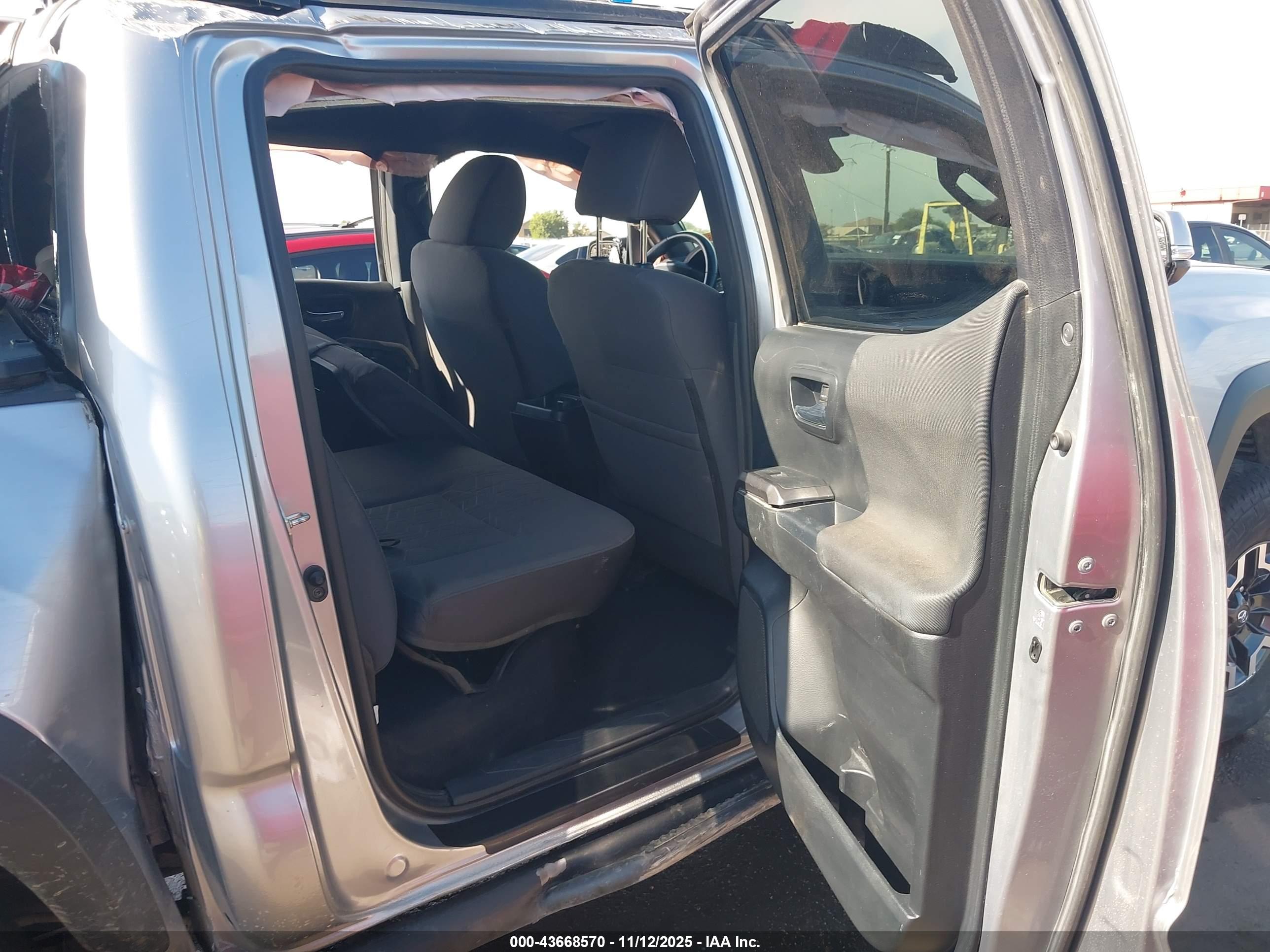 TOYOTA TACOMA image 8