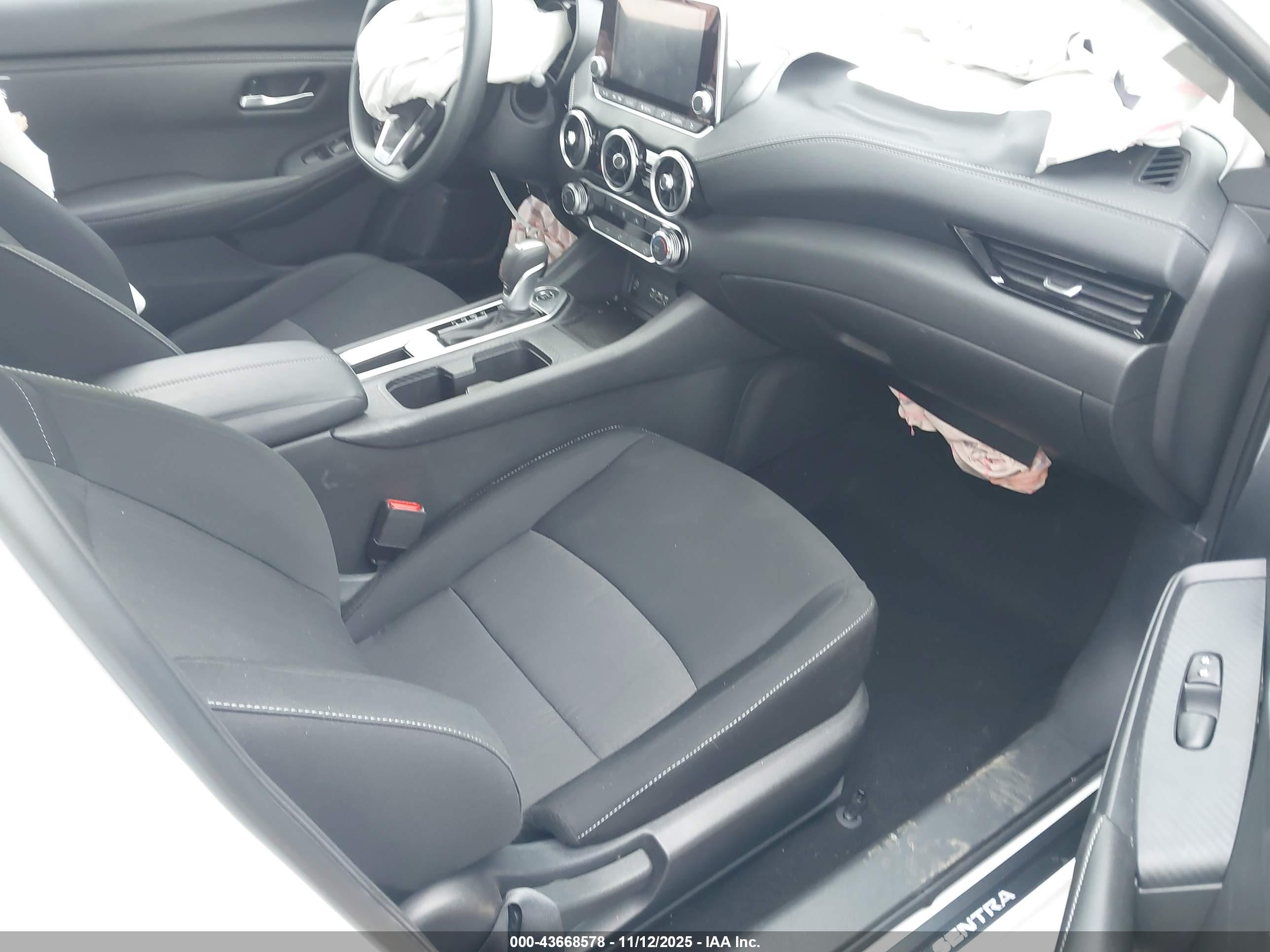 NISSAN SENTRA image 5