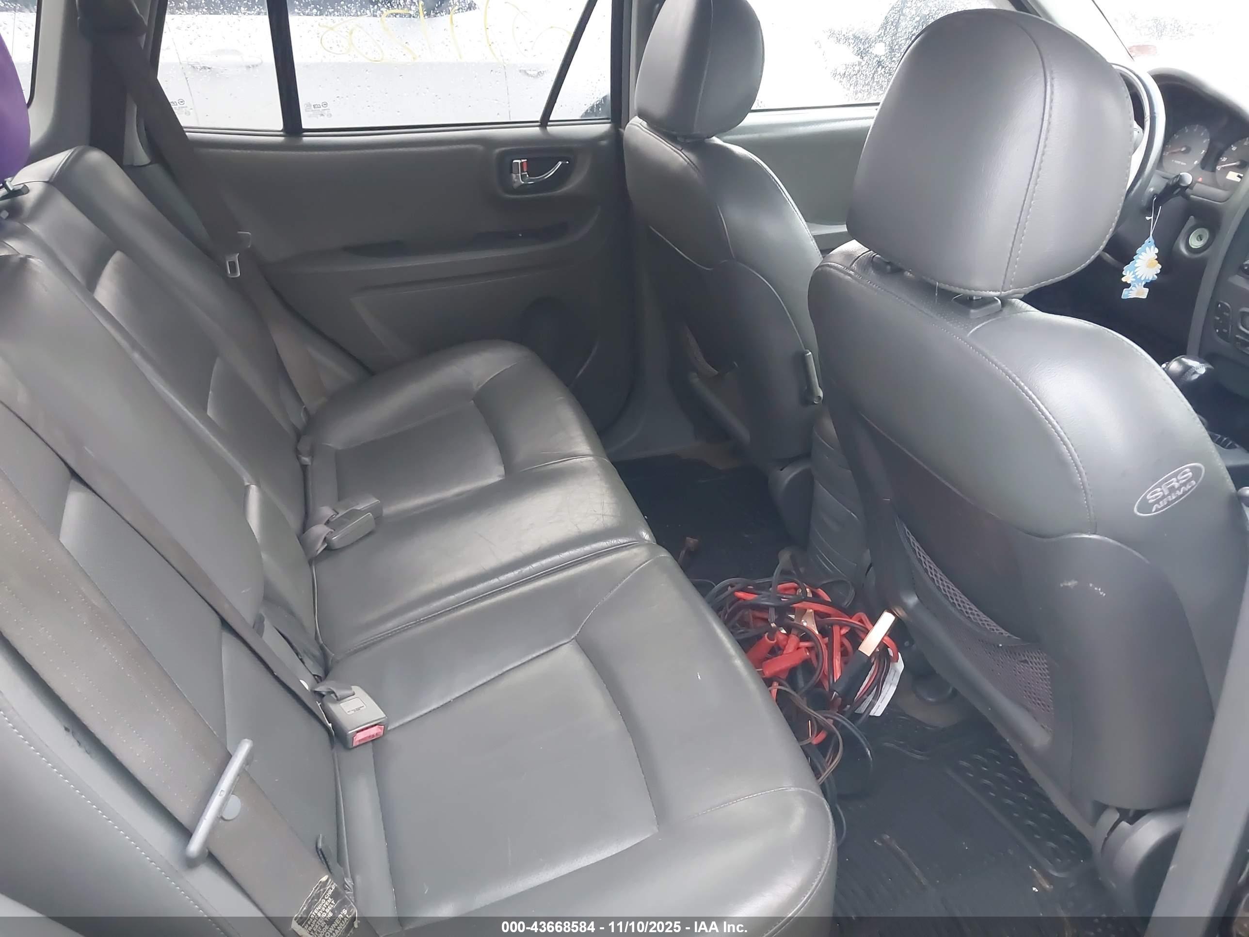 HYUNDAI SANTA image 8