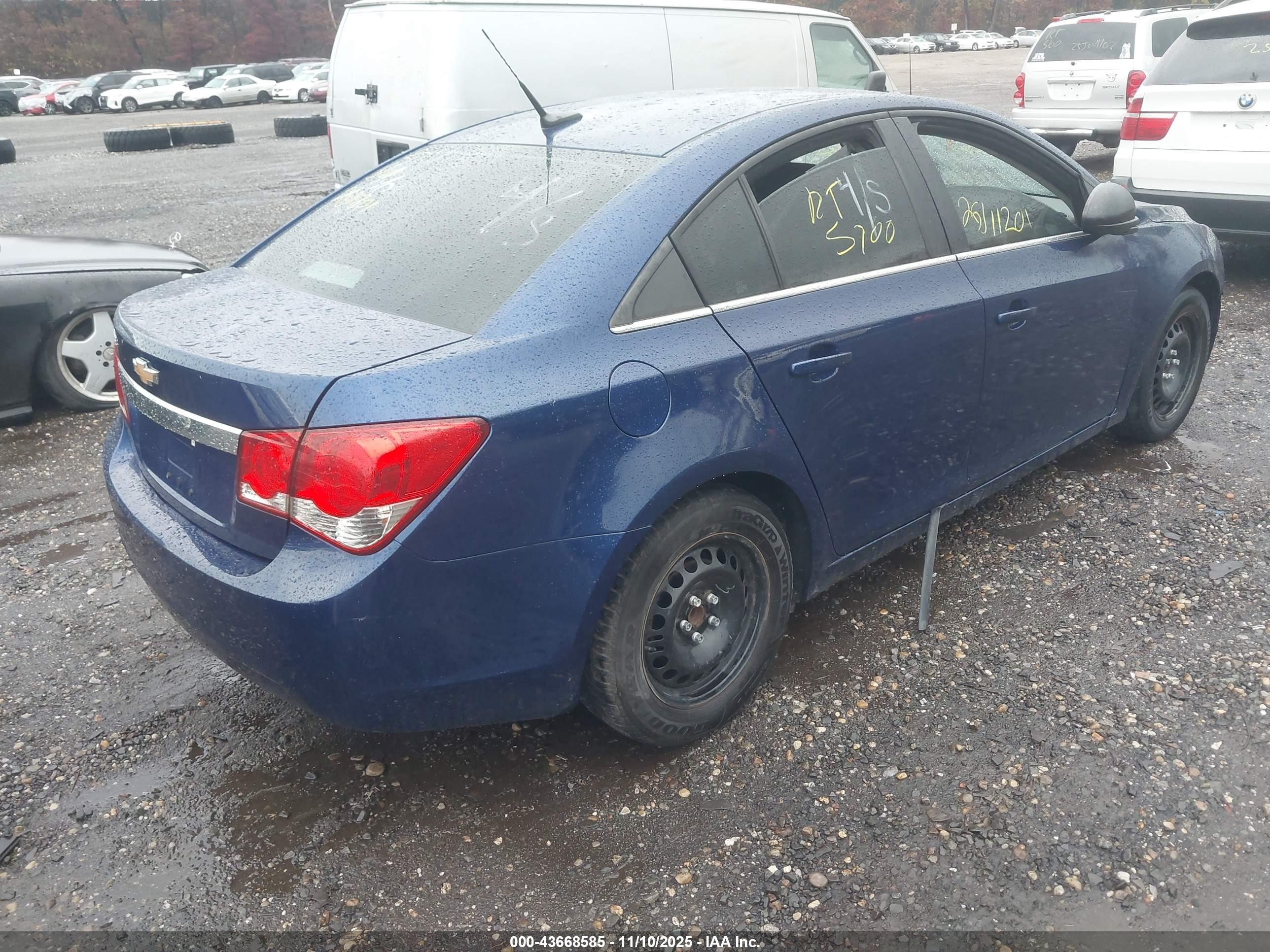 CHEVROLET CRUZE image 4