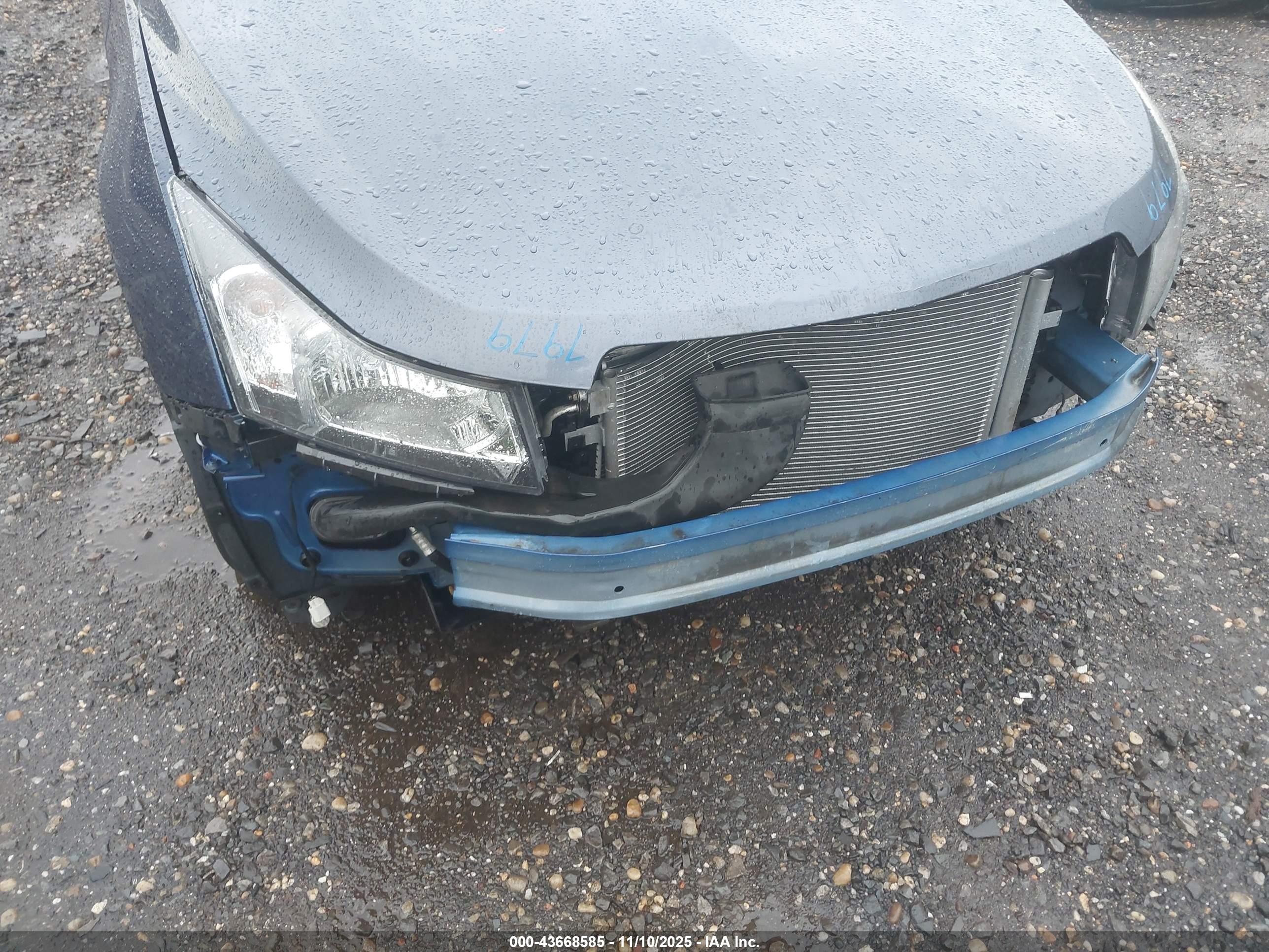 CHEVROLET CRUZE image 6