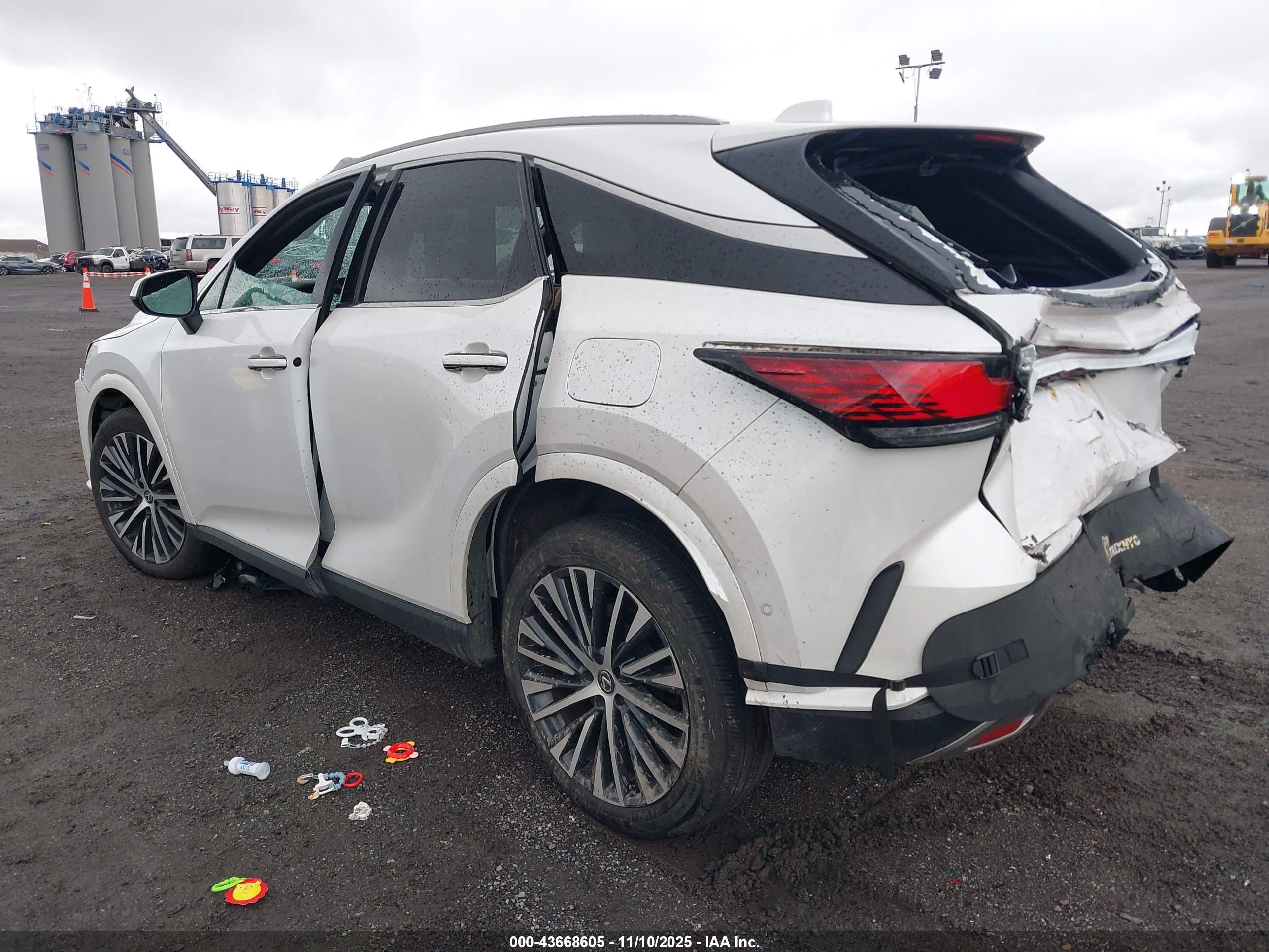 LEXUS RX image 3