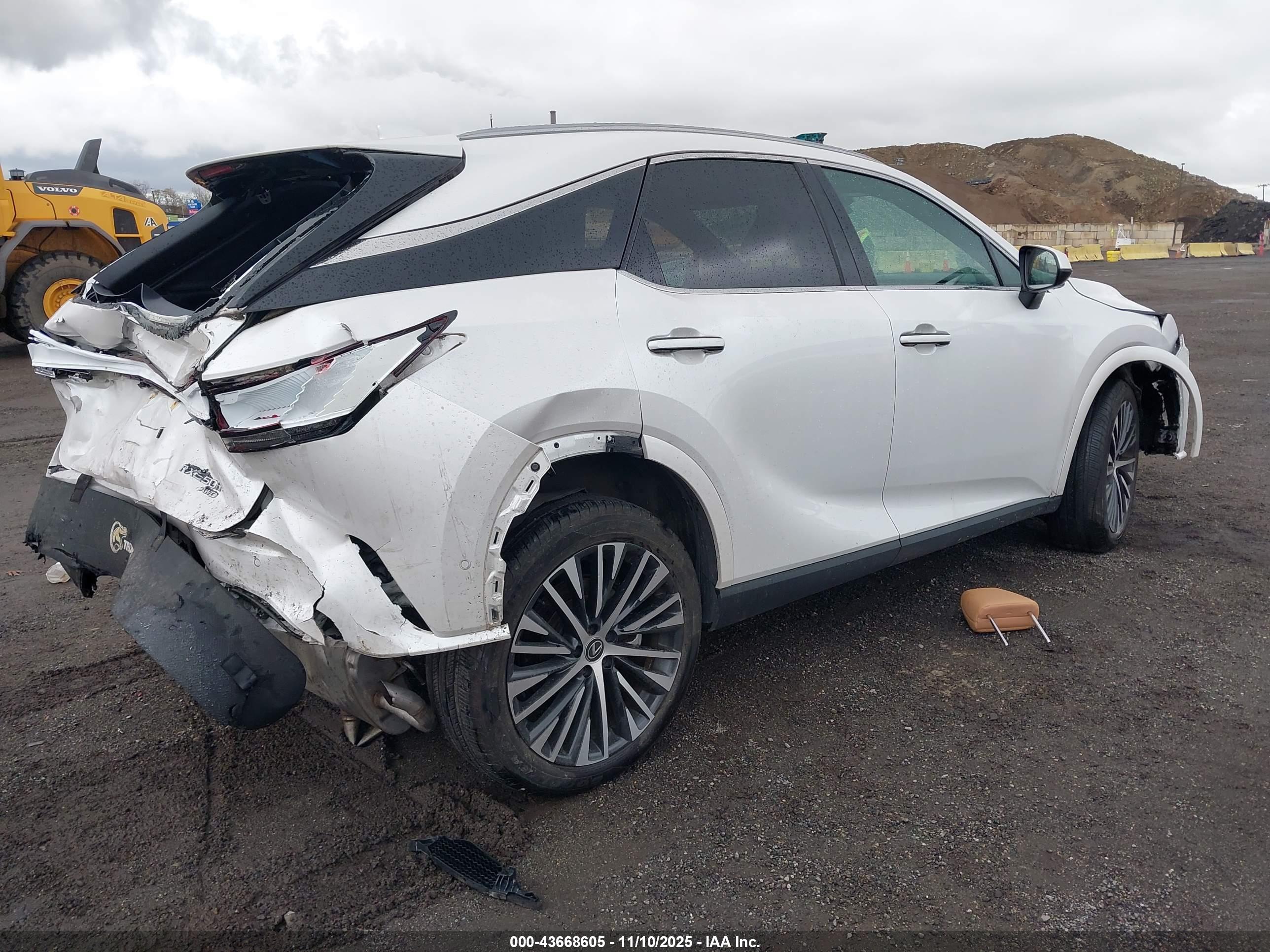 LEXUS RX image 4
