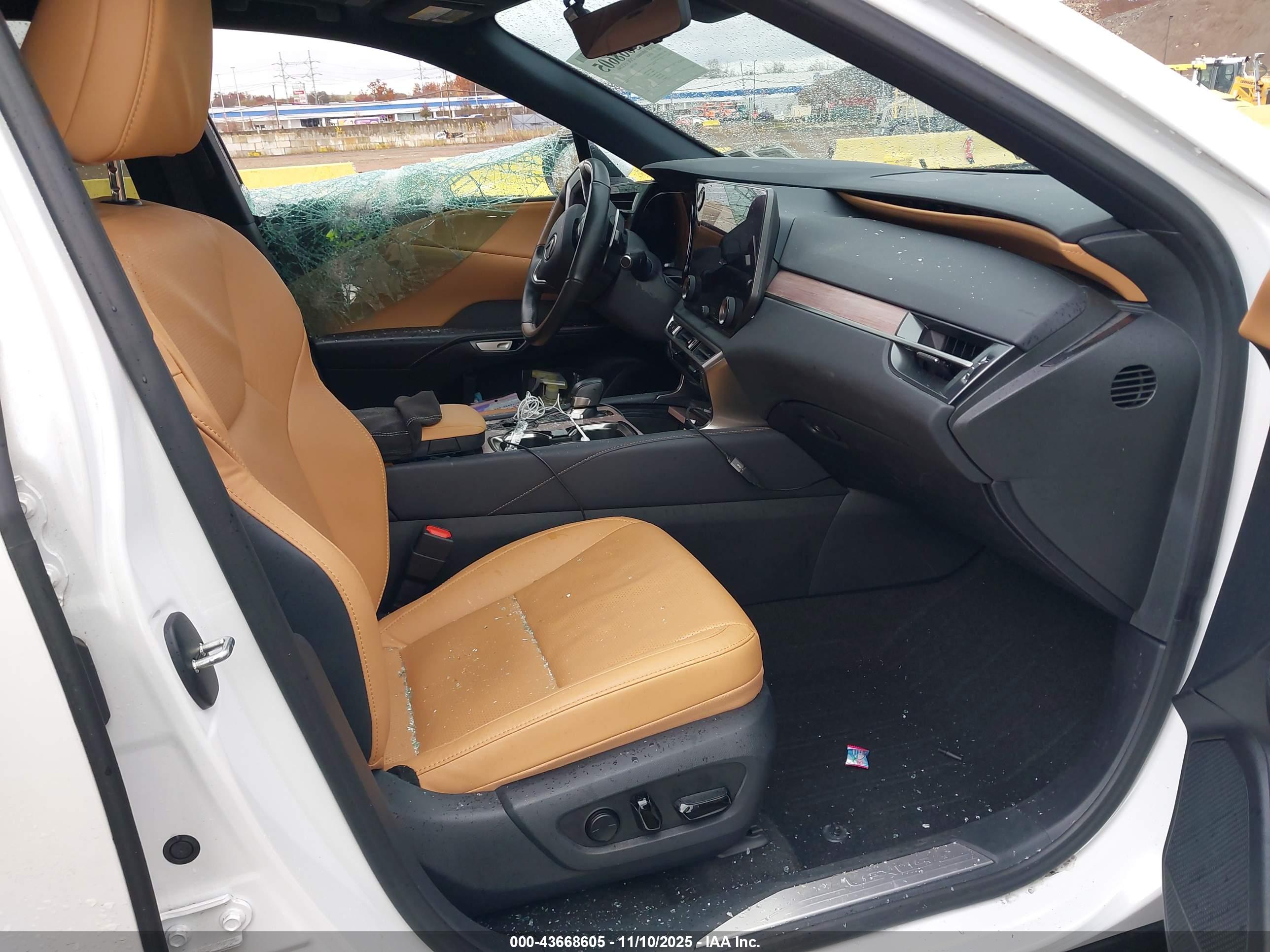 LEXUS RX image 5