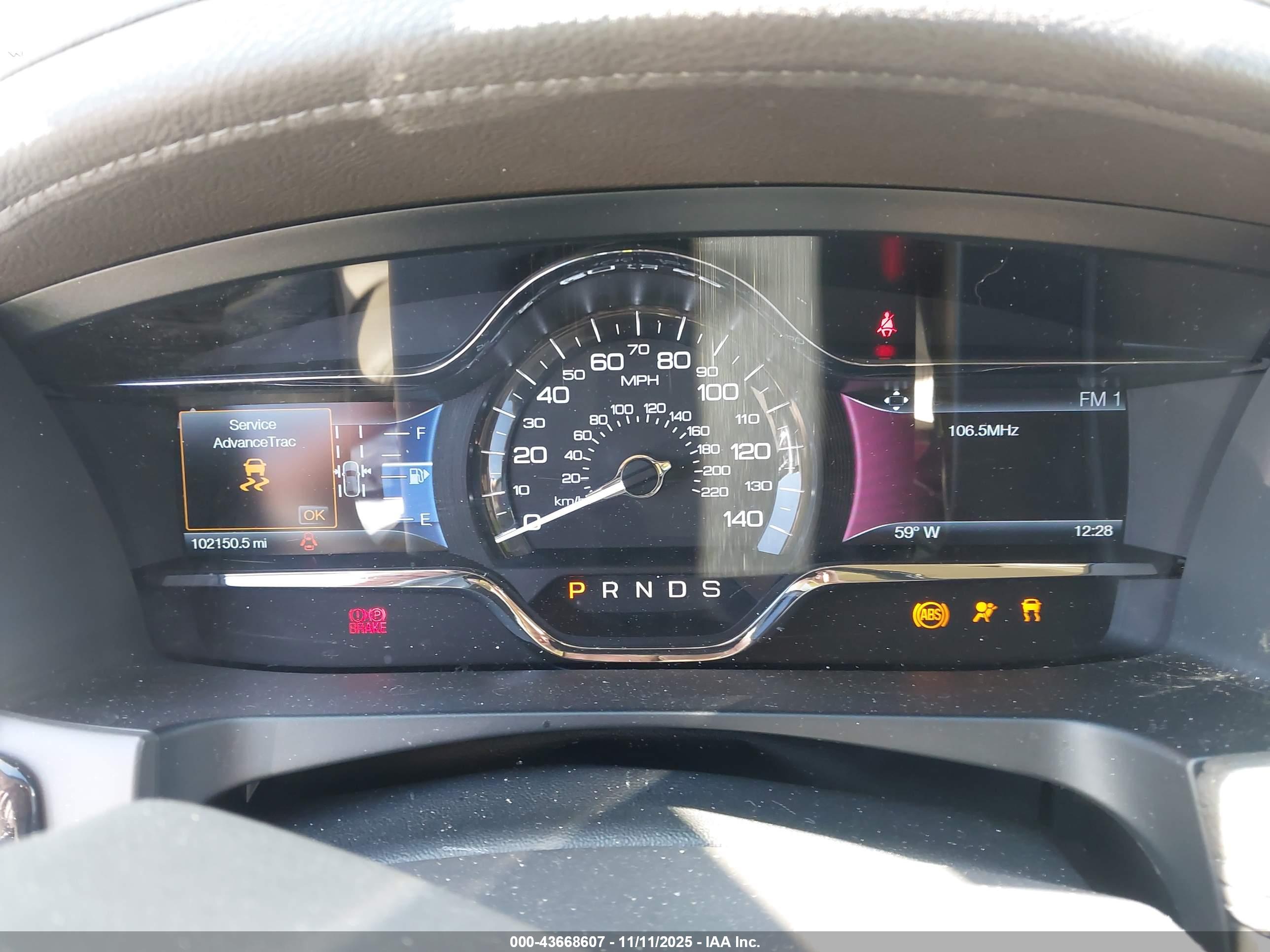 LINCOLN MKS image 7