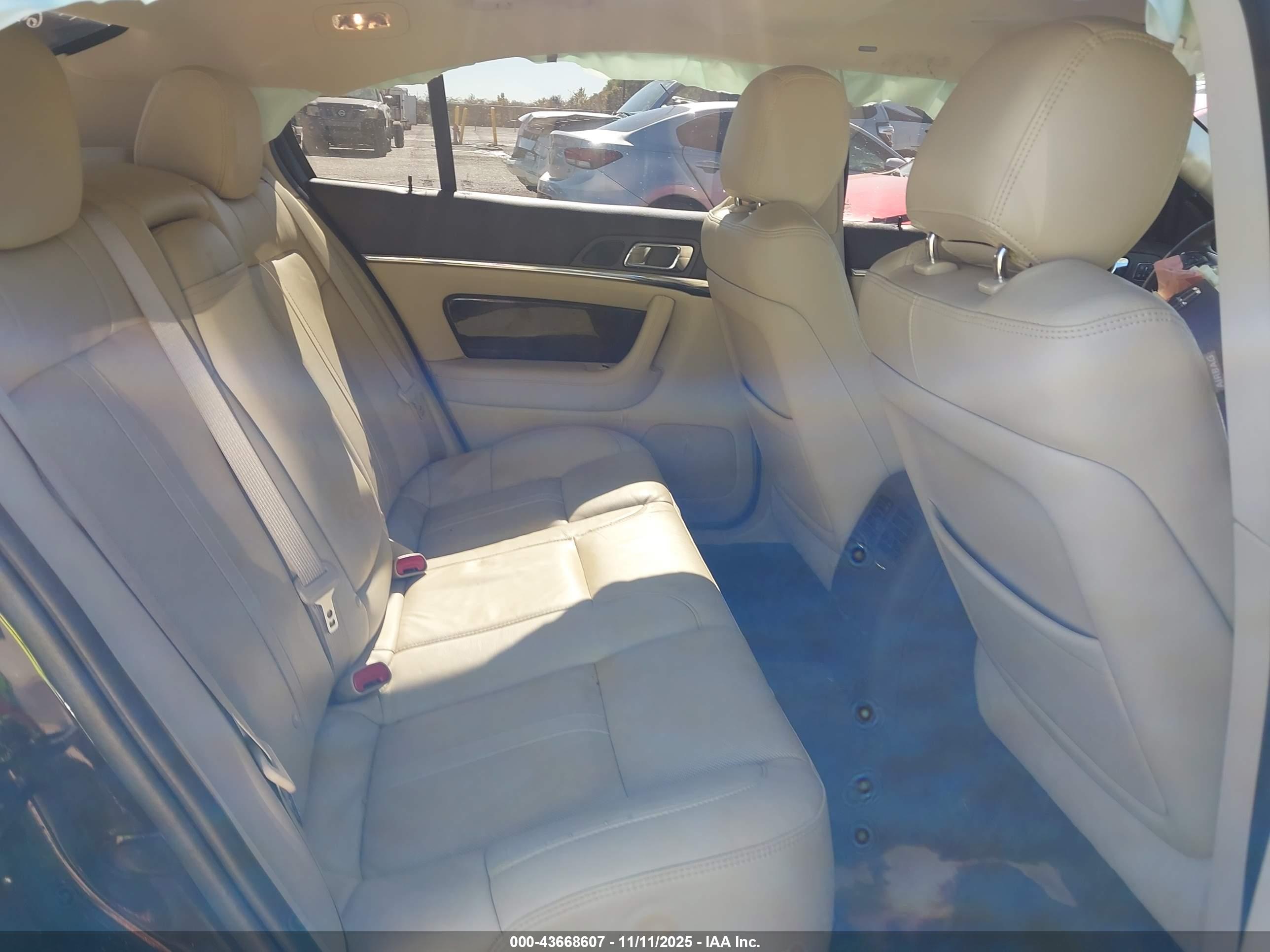 LINCOLN MKS image 8