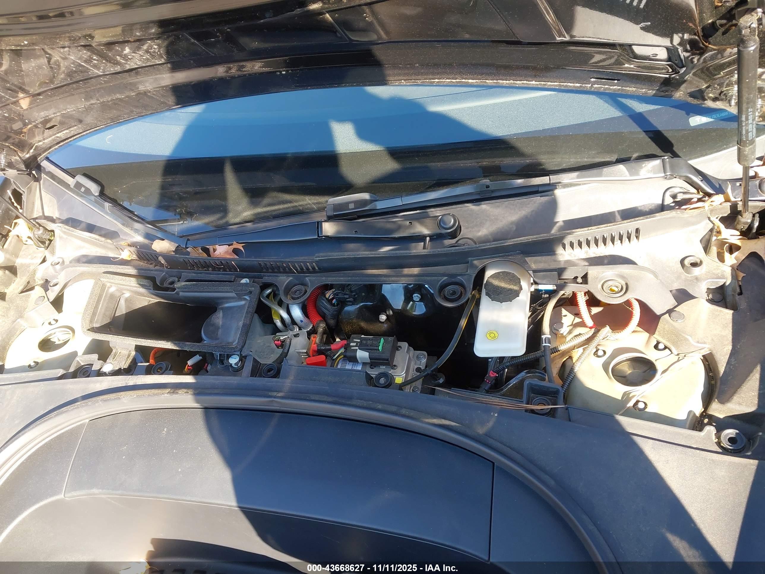 TESLA MODEL image 10