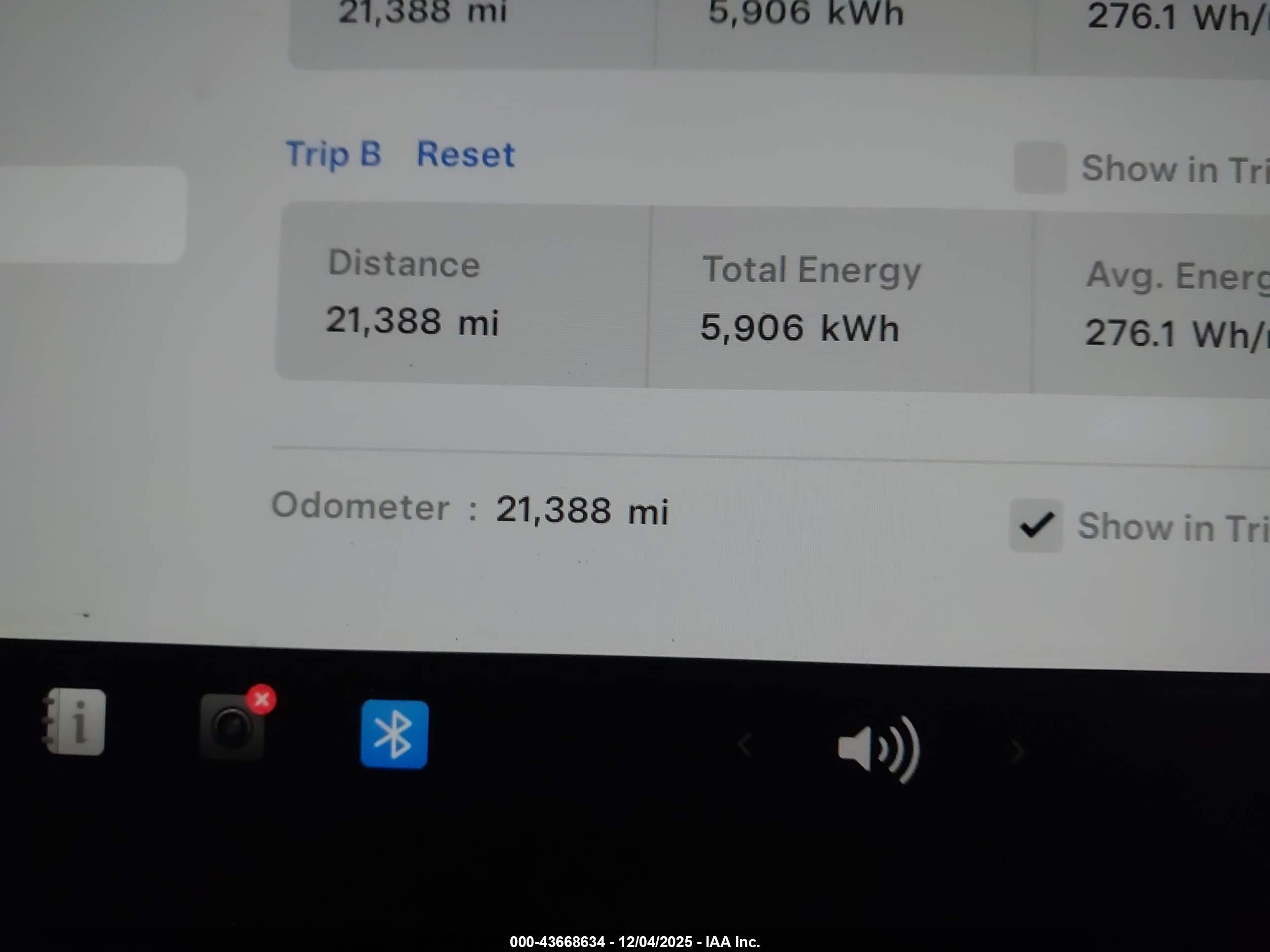 TESLA MODEL image 7