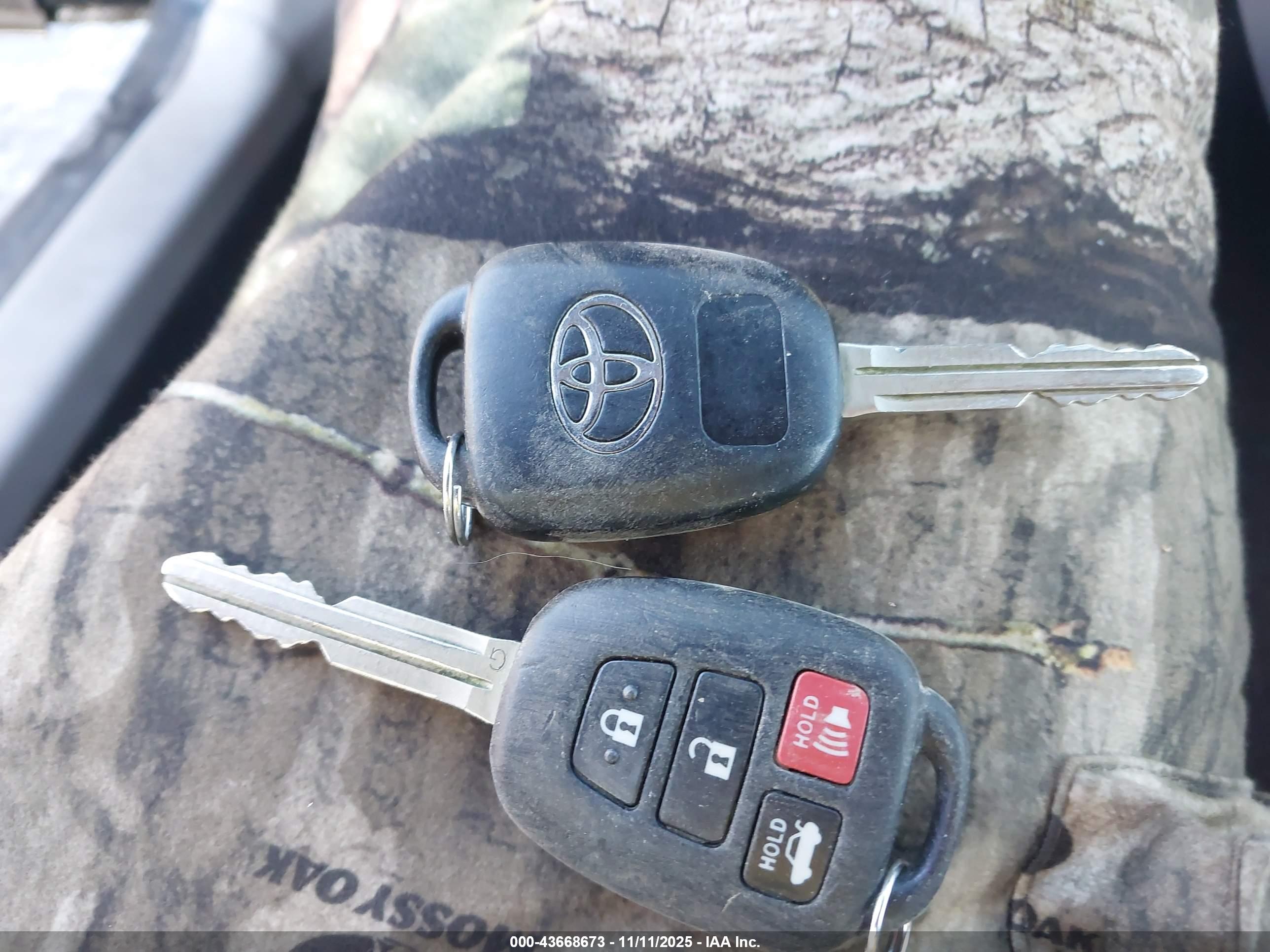 TOYOTA CAMRY image 11
