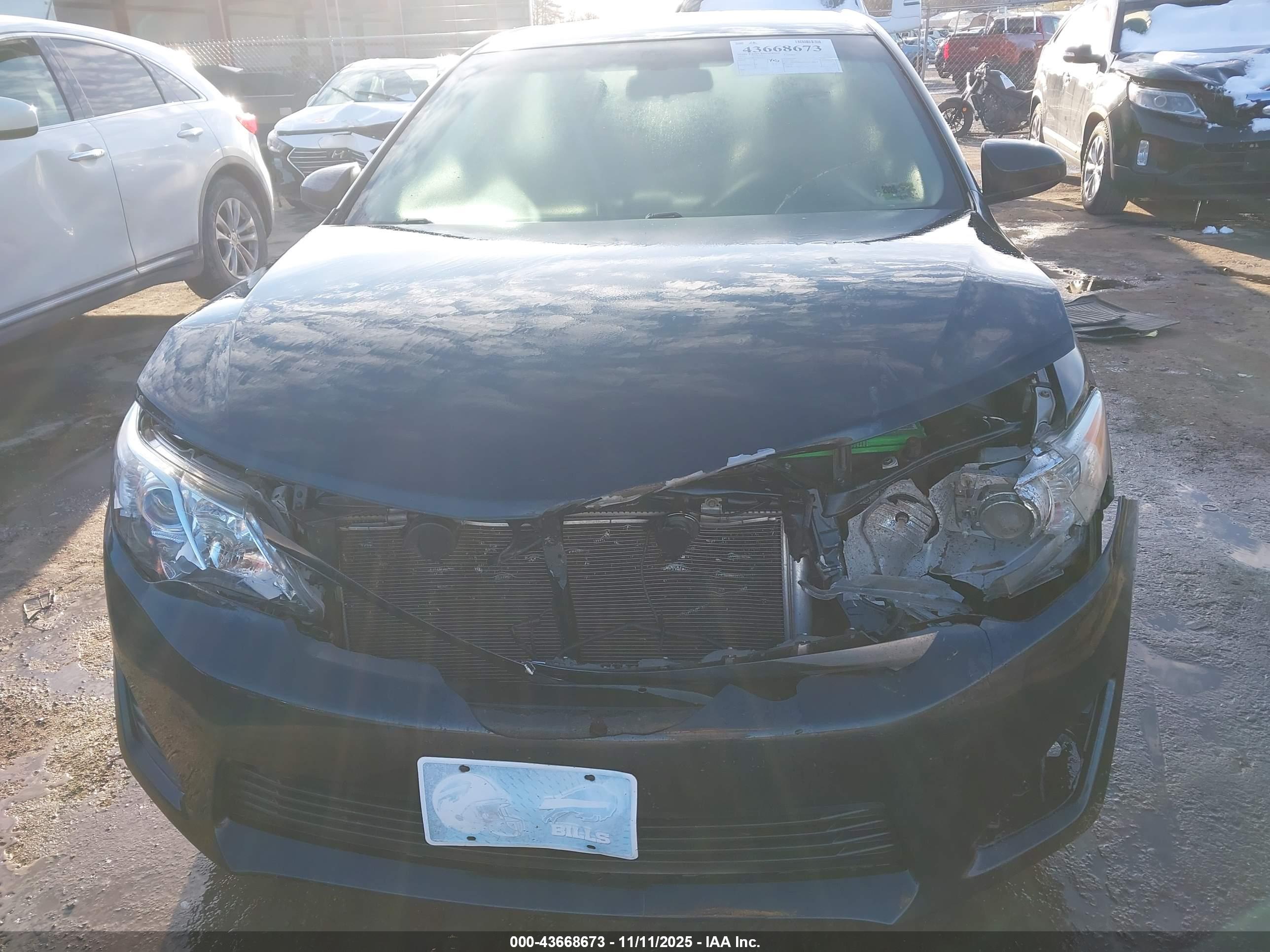 TOYOTA CAMRY image 6