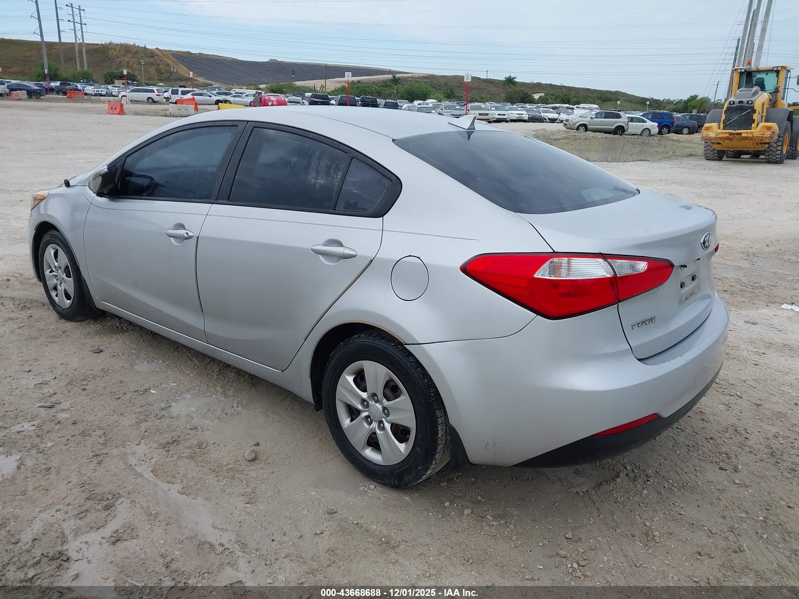 KIA FORTE image 3