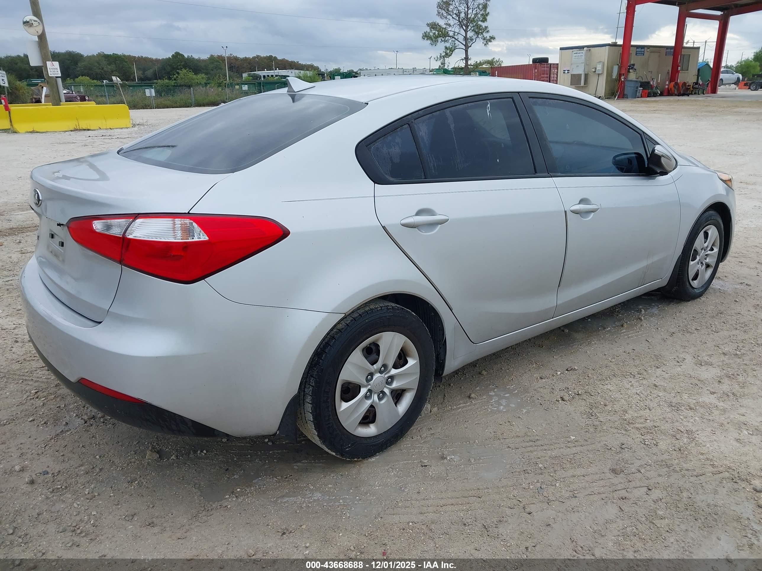KIA FORTE image 4