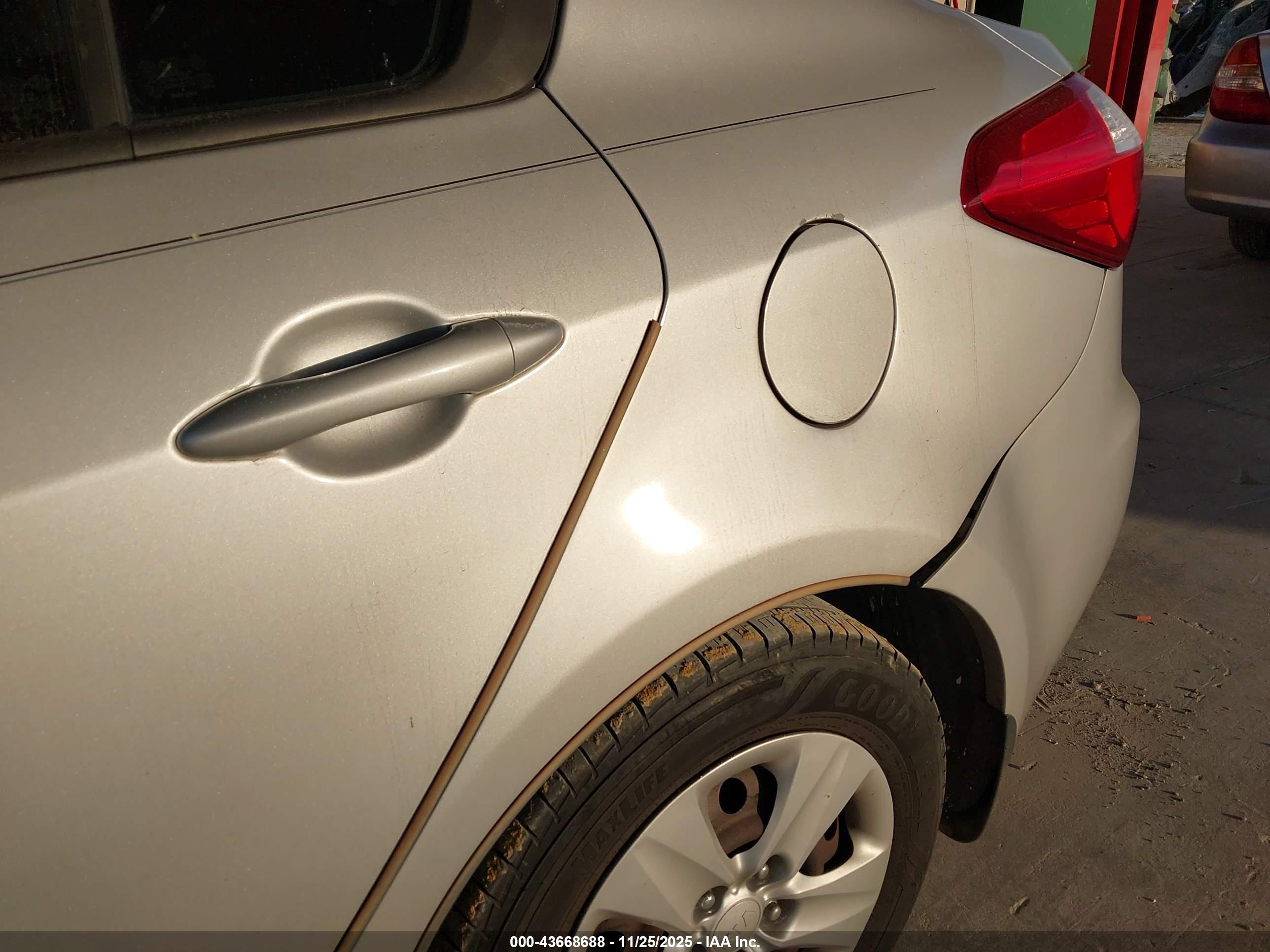 KIA FORTE image 6
