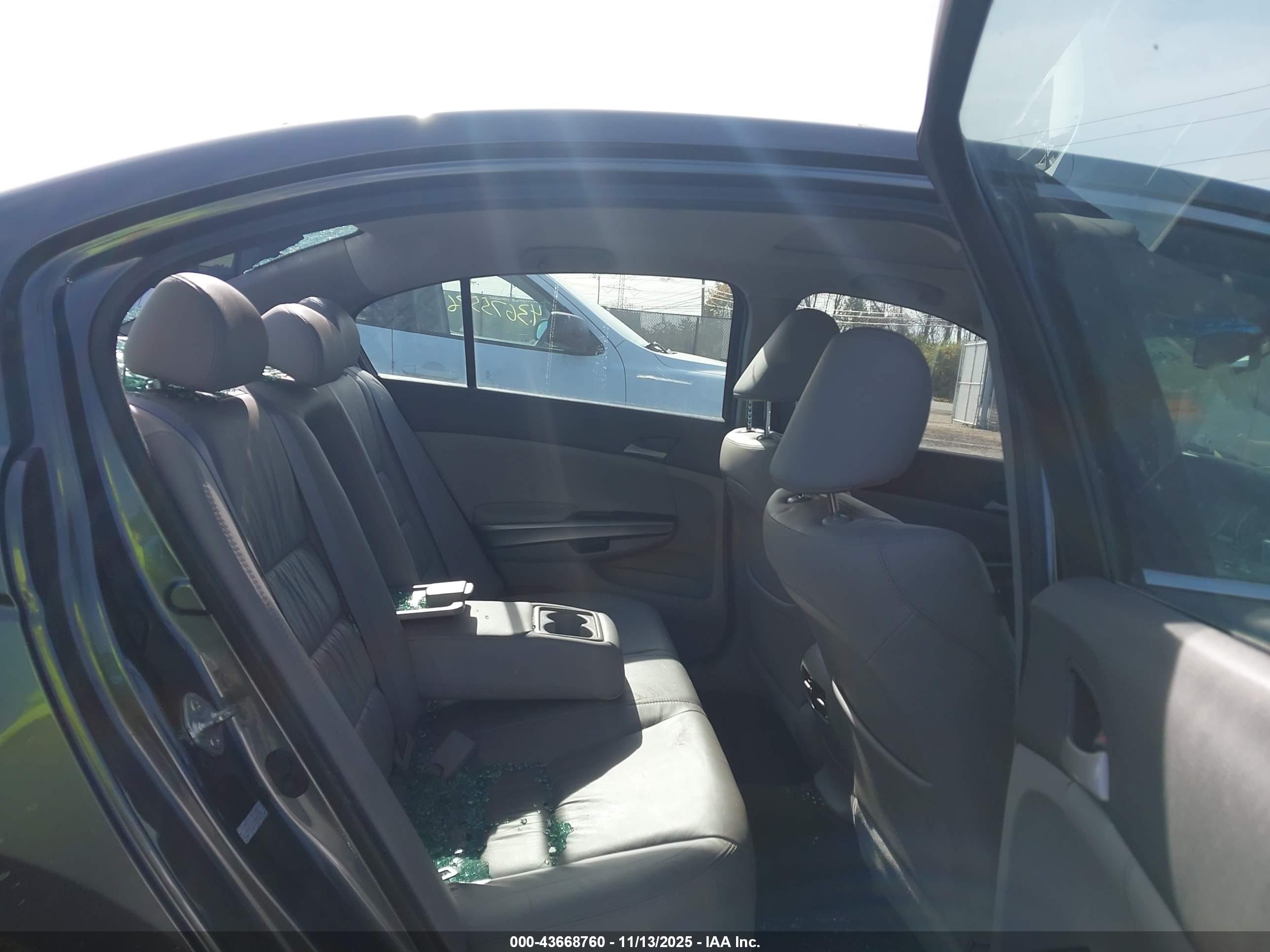 HONDA ACCORD image 8