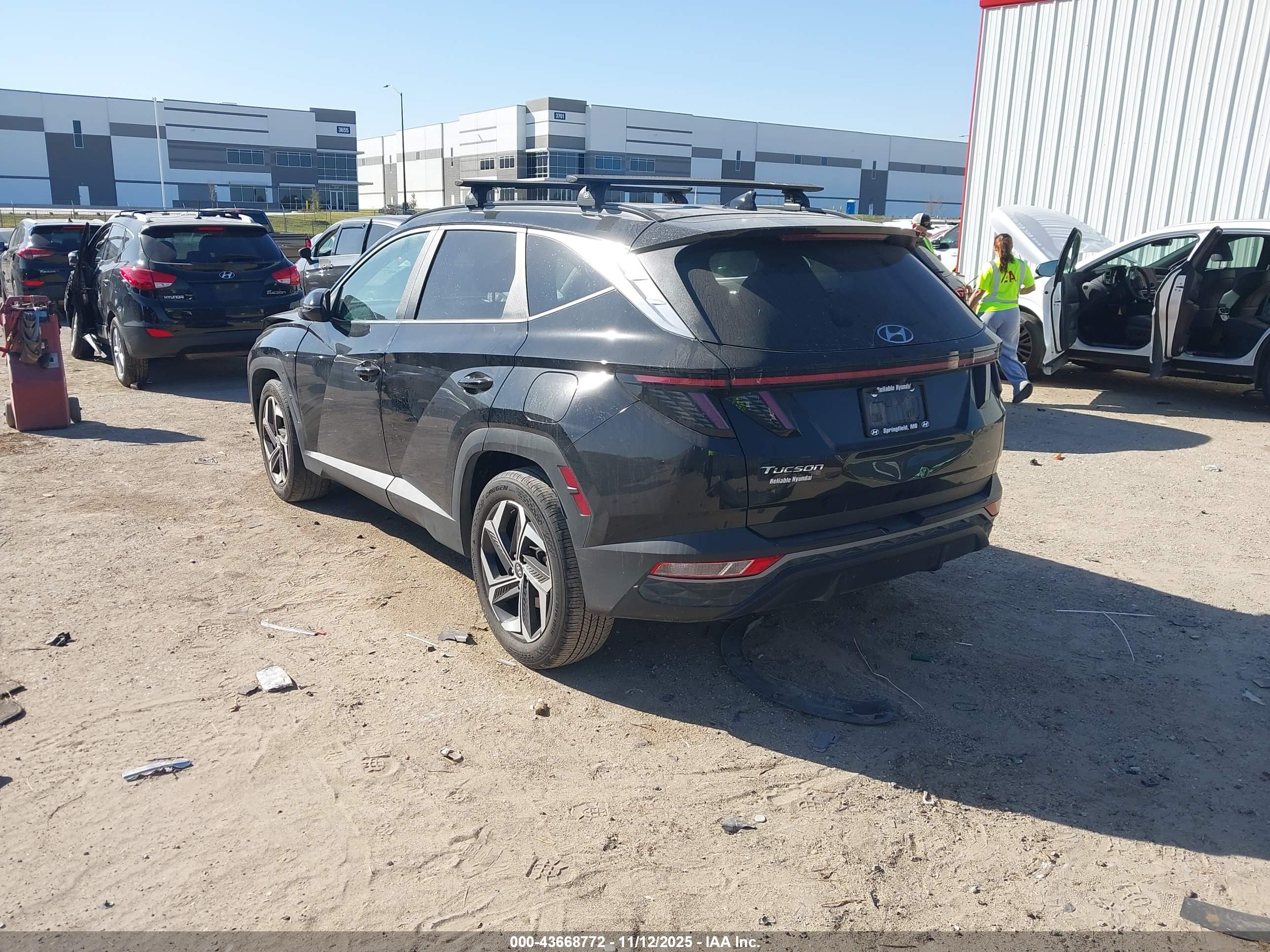 HYUNDAI TUCSON image 3