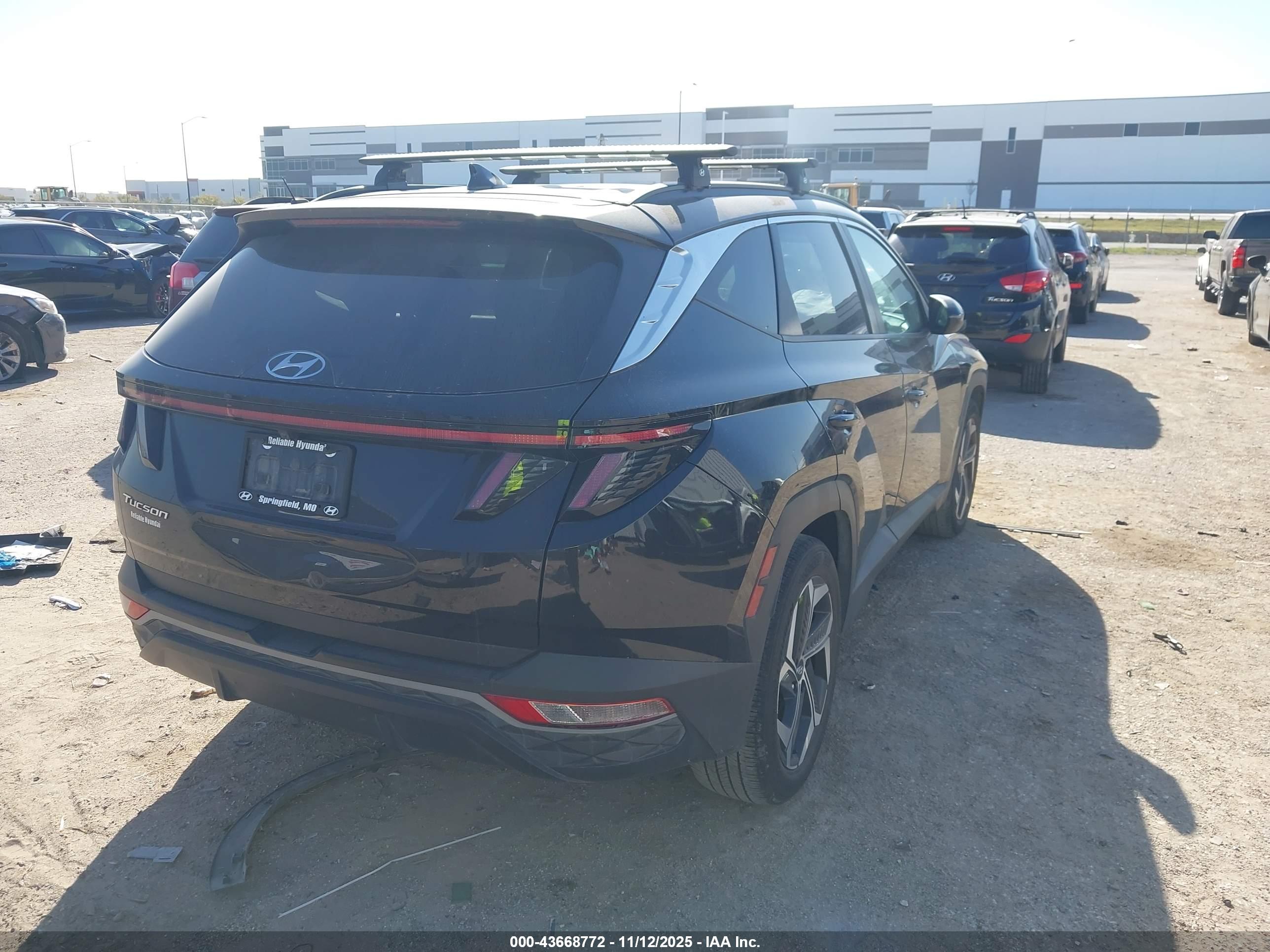 HYUNDAI TUCSON image 4