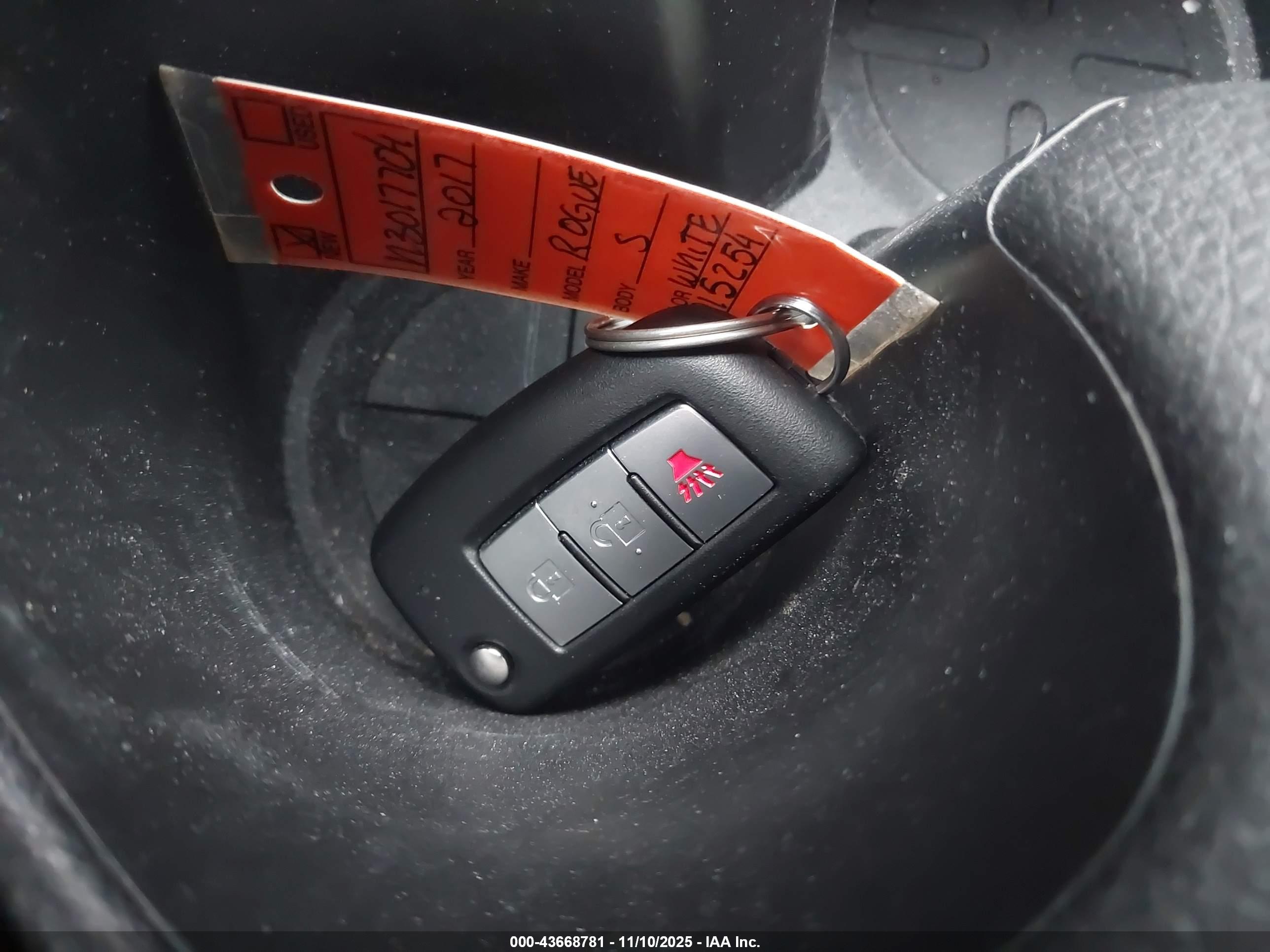 NISSAN ROGUE image 11