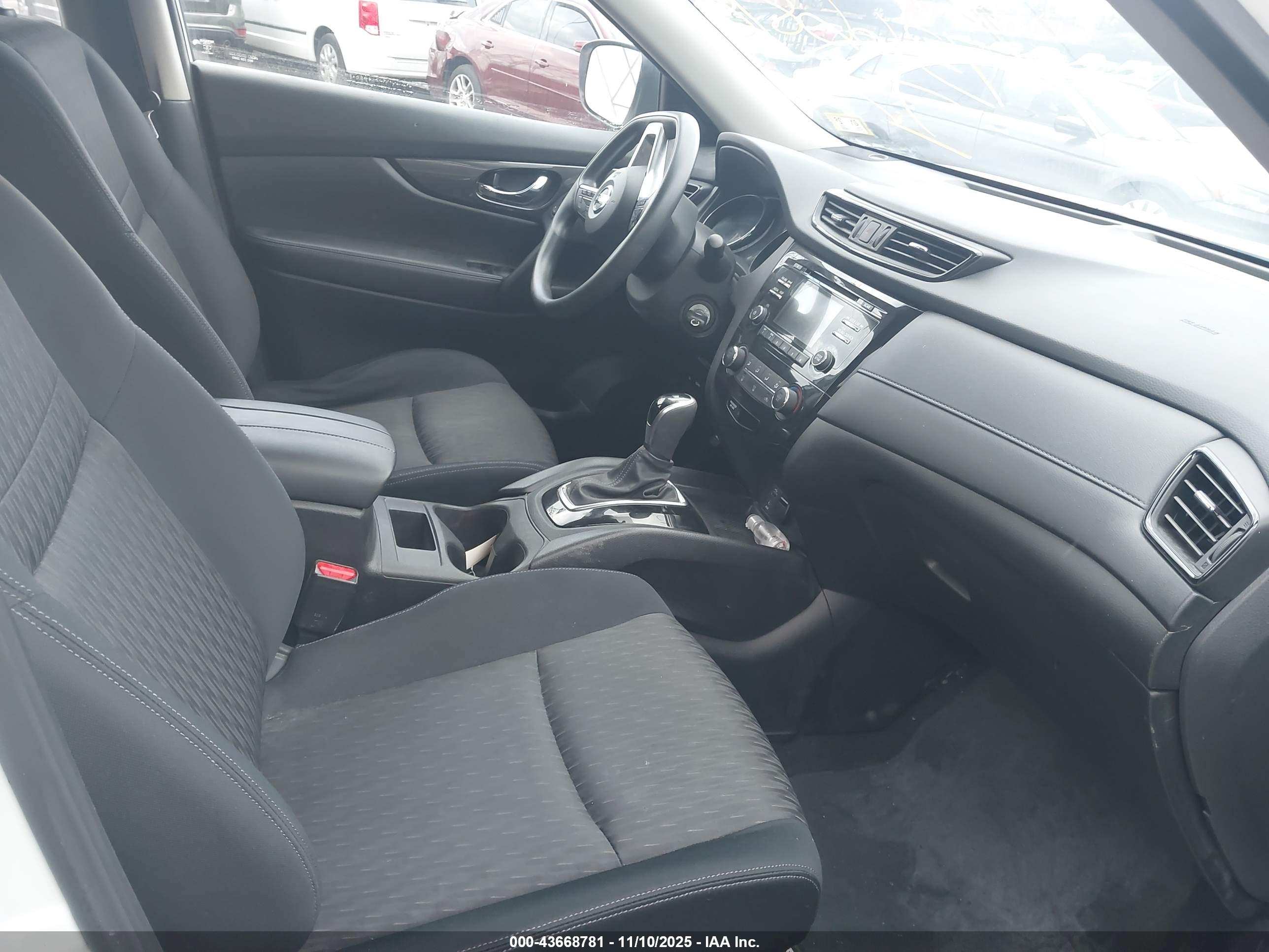 NISSAN ROGUE image 5