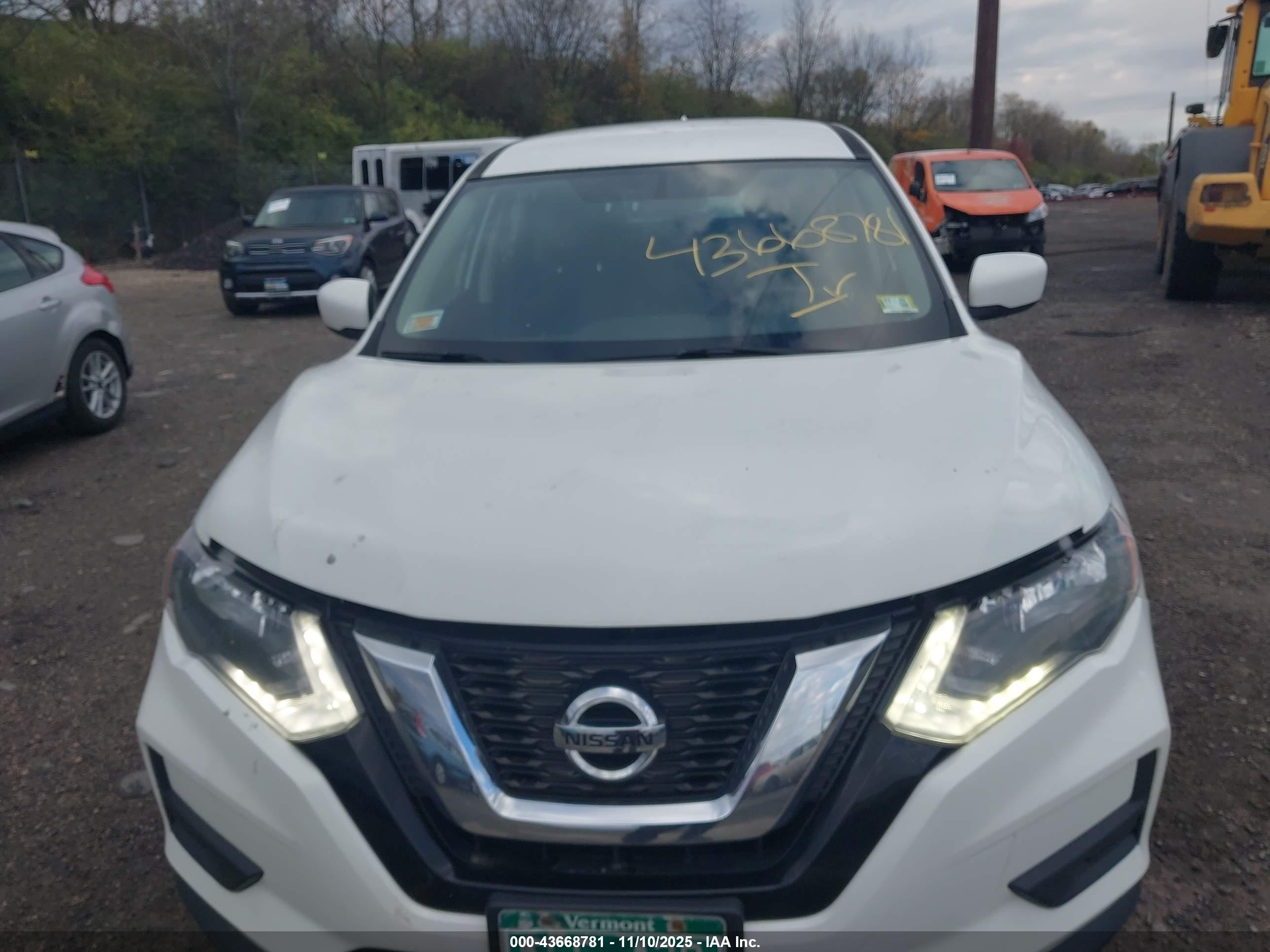 NISSAN ROGUE image 6