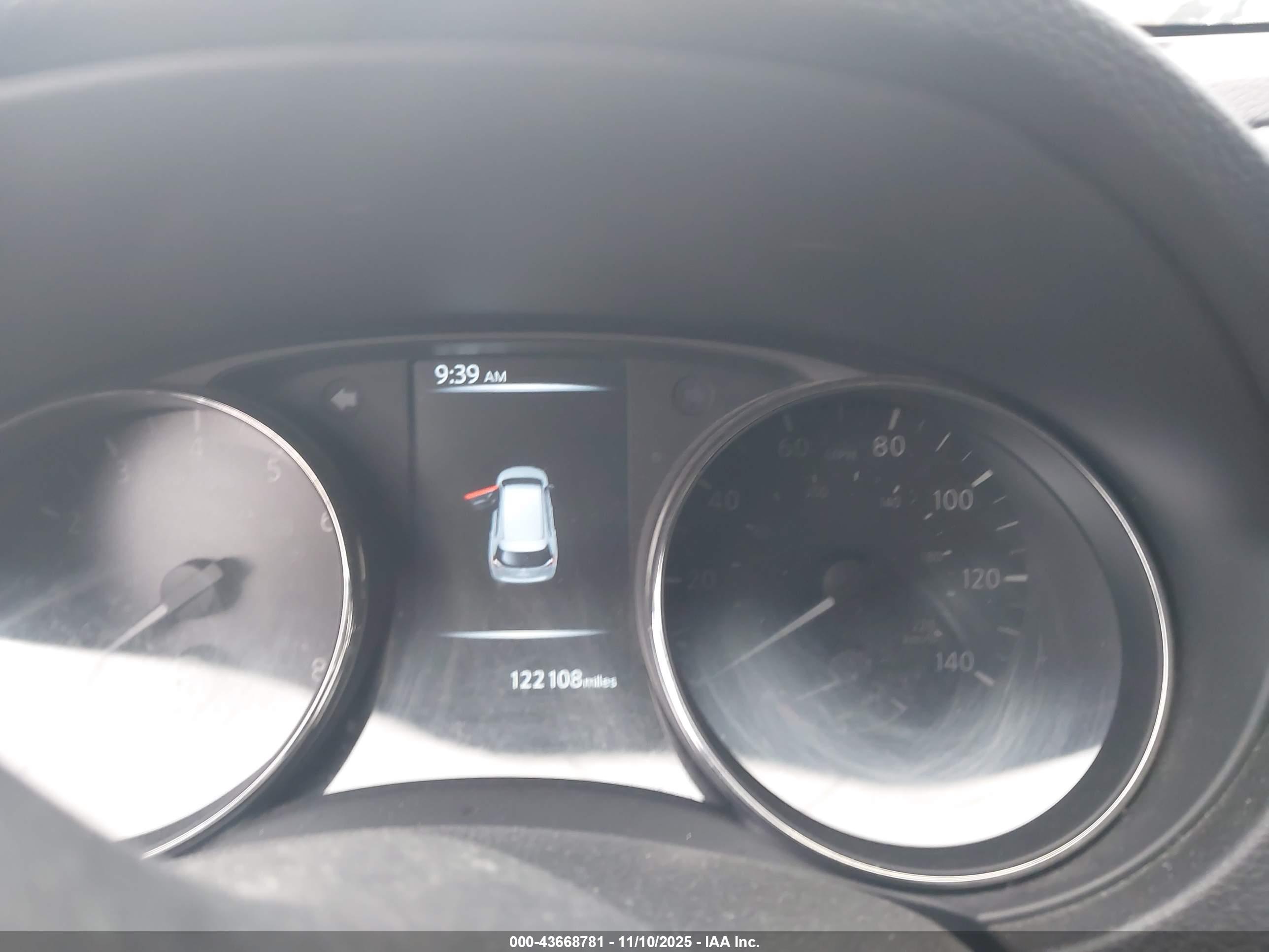 NISSAN ROGUE image 7