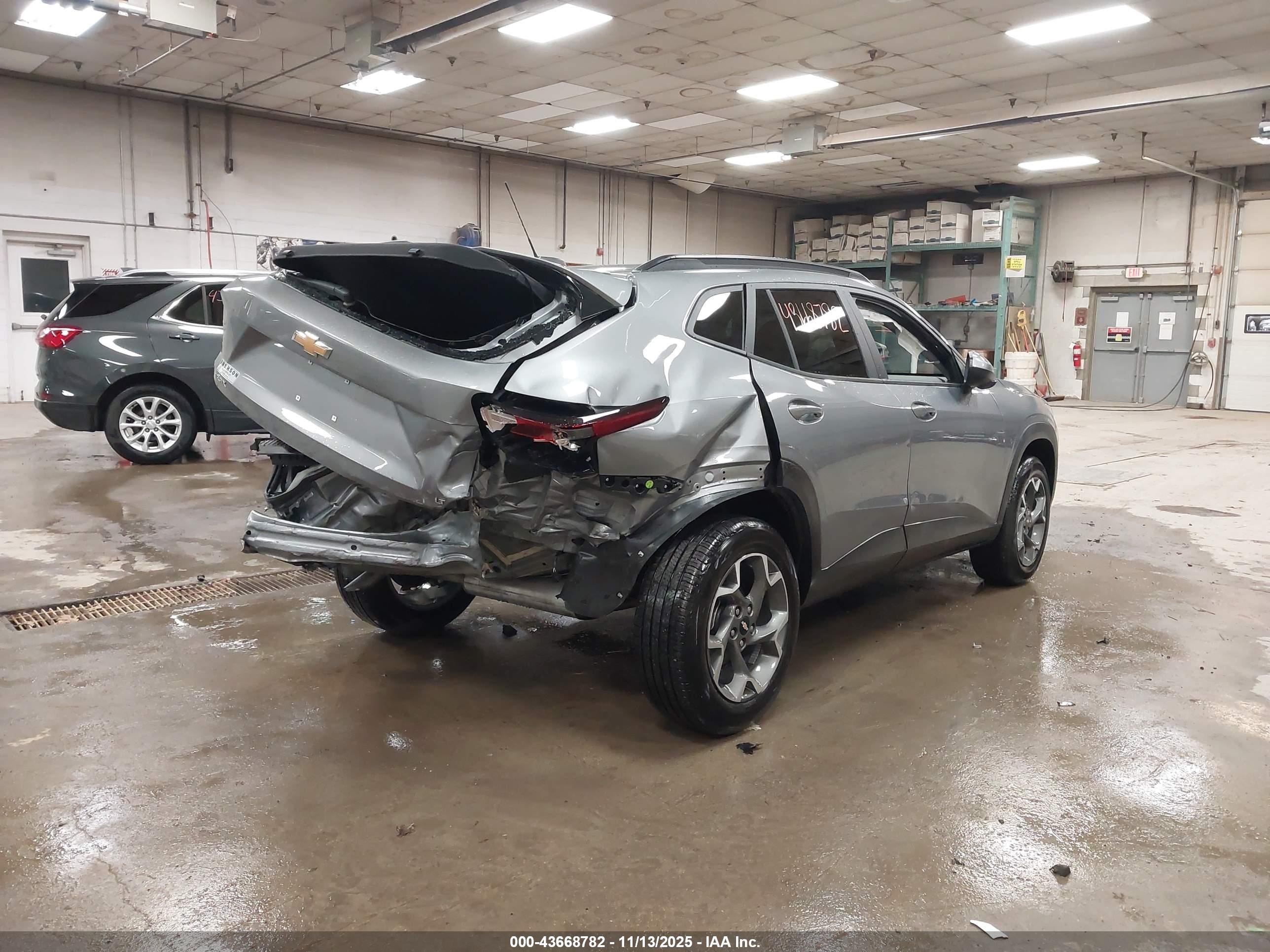 CHEVROLET TRAX image 4