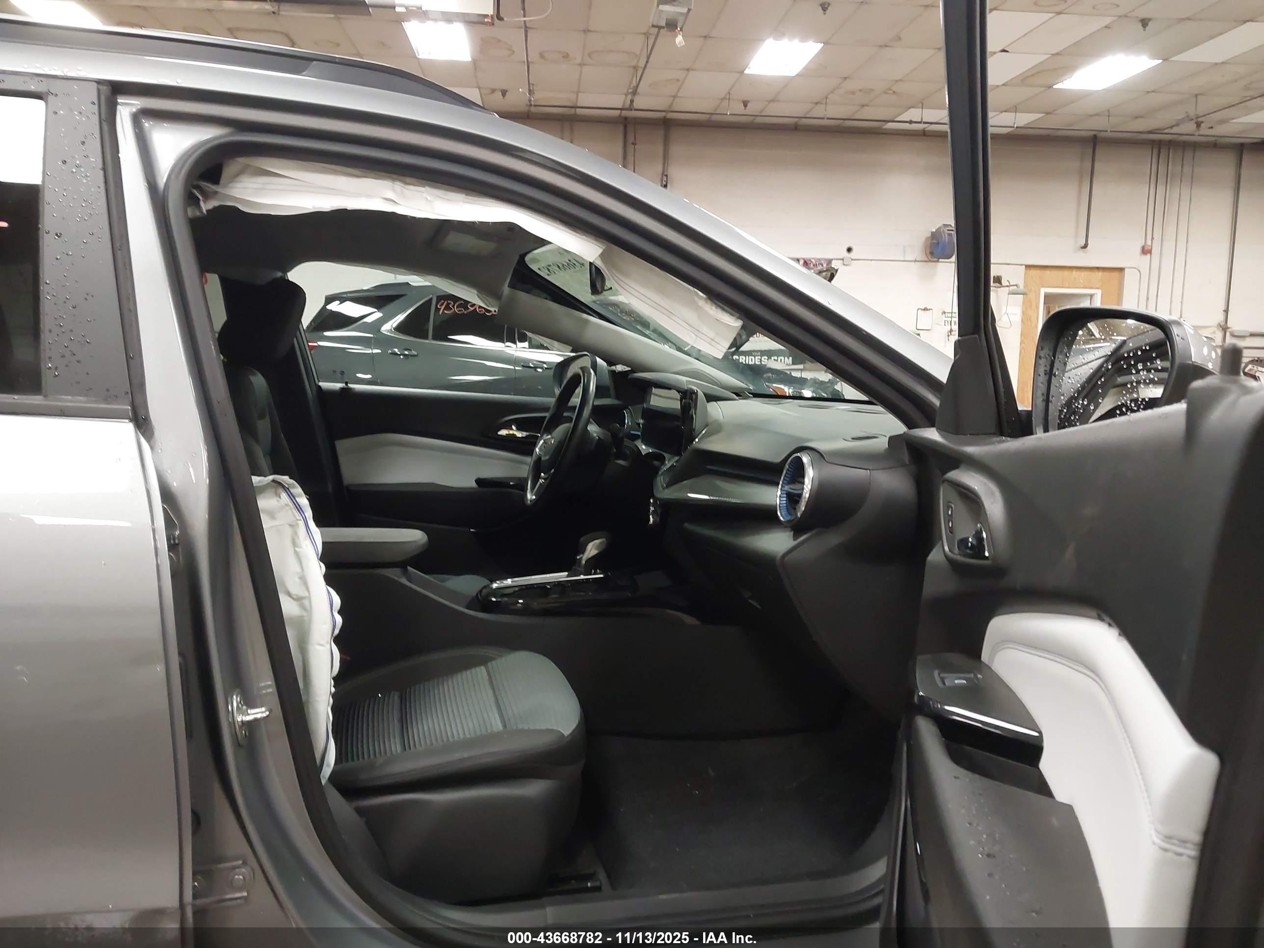 CHEVROLET TRAX image 5