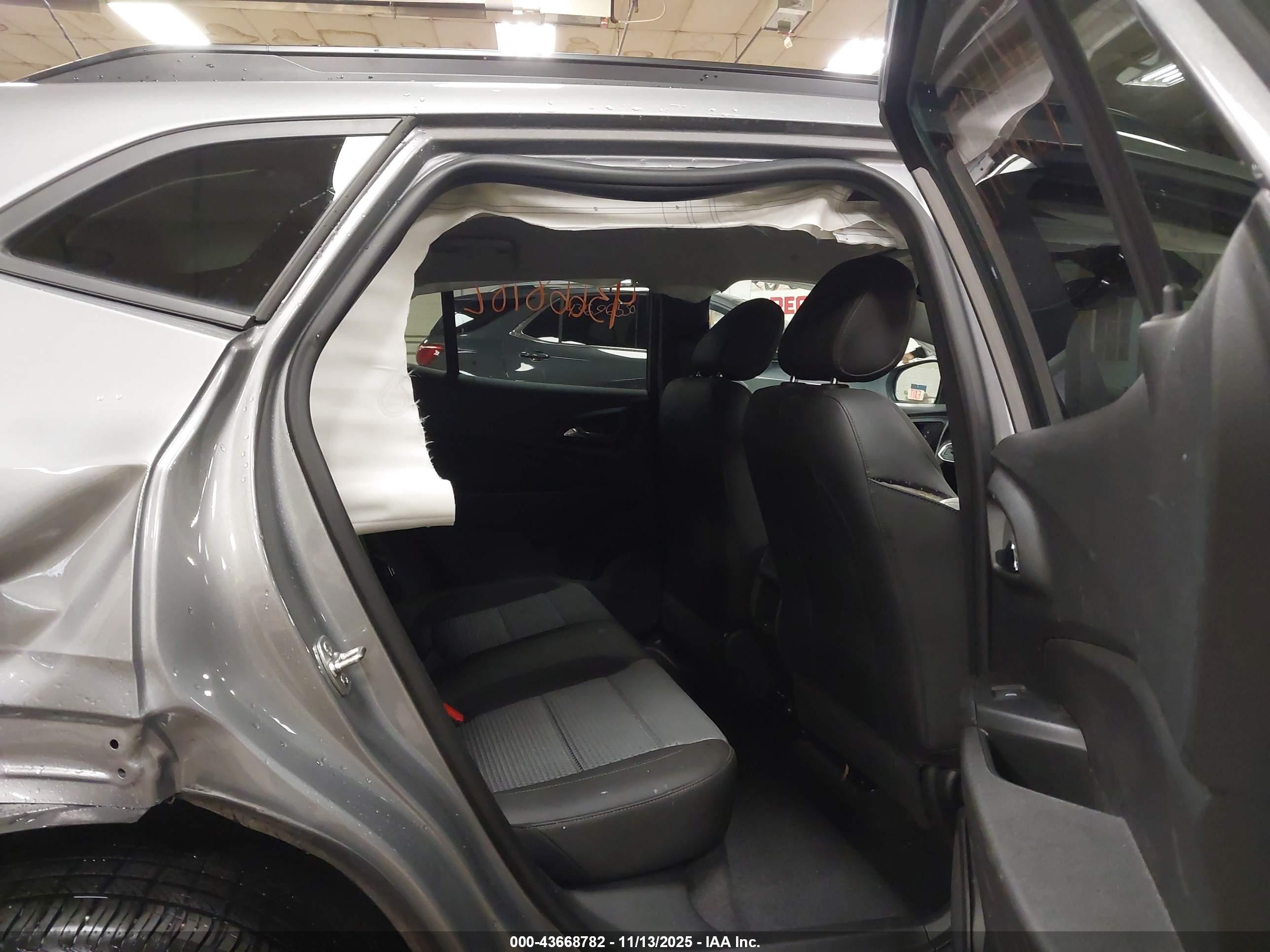 CHEVROLET TRAX image 8
