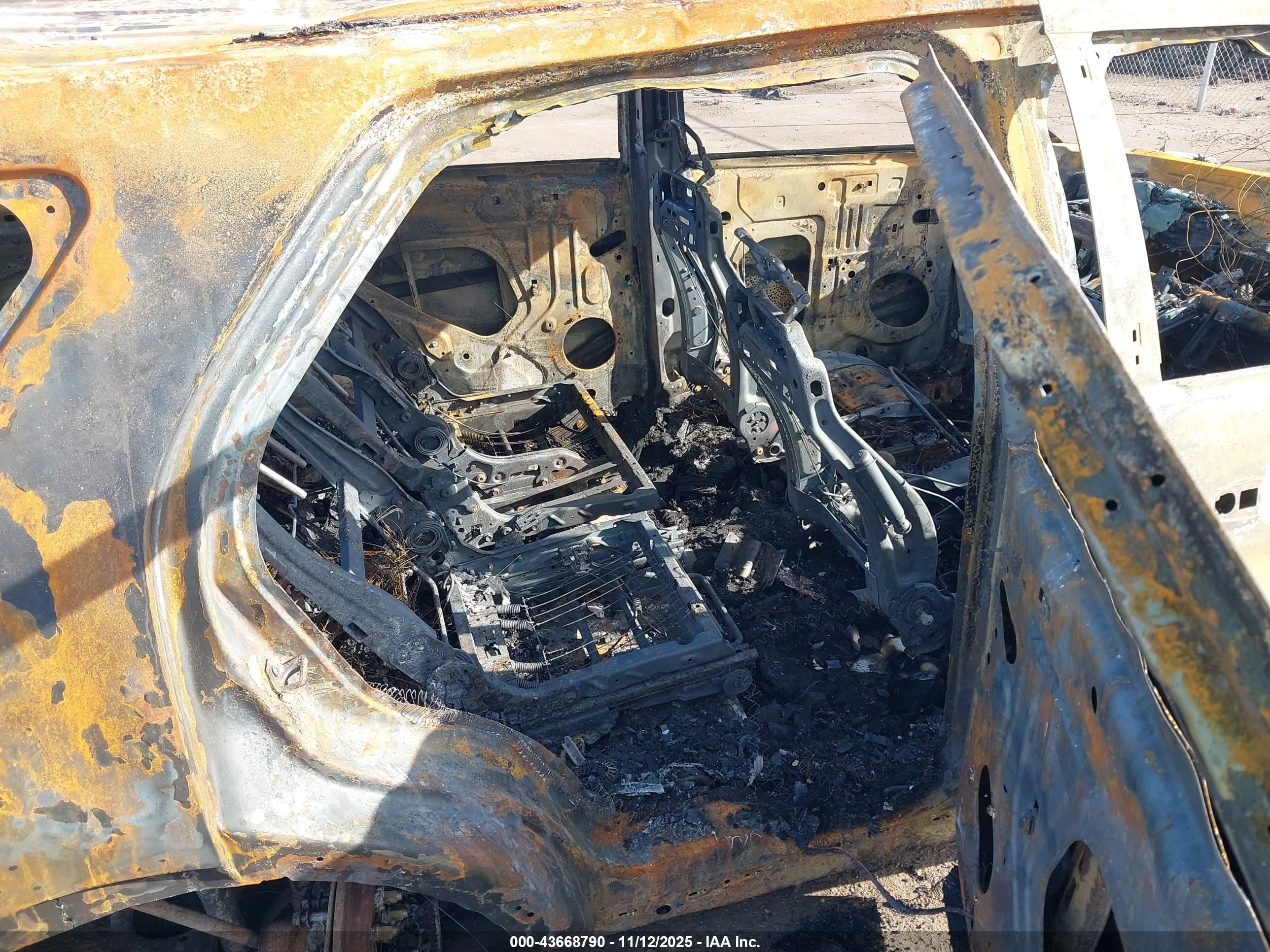 FORD EXPLORER image 8