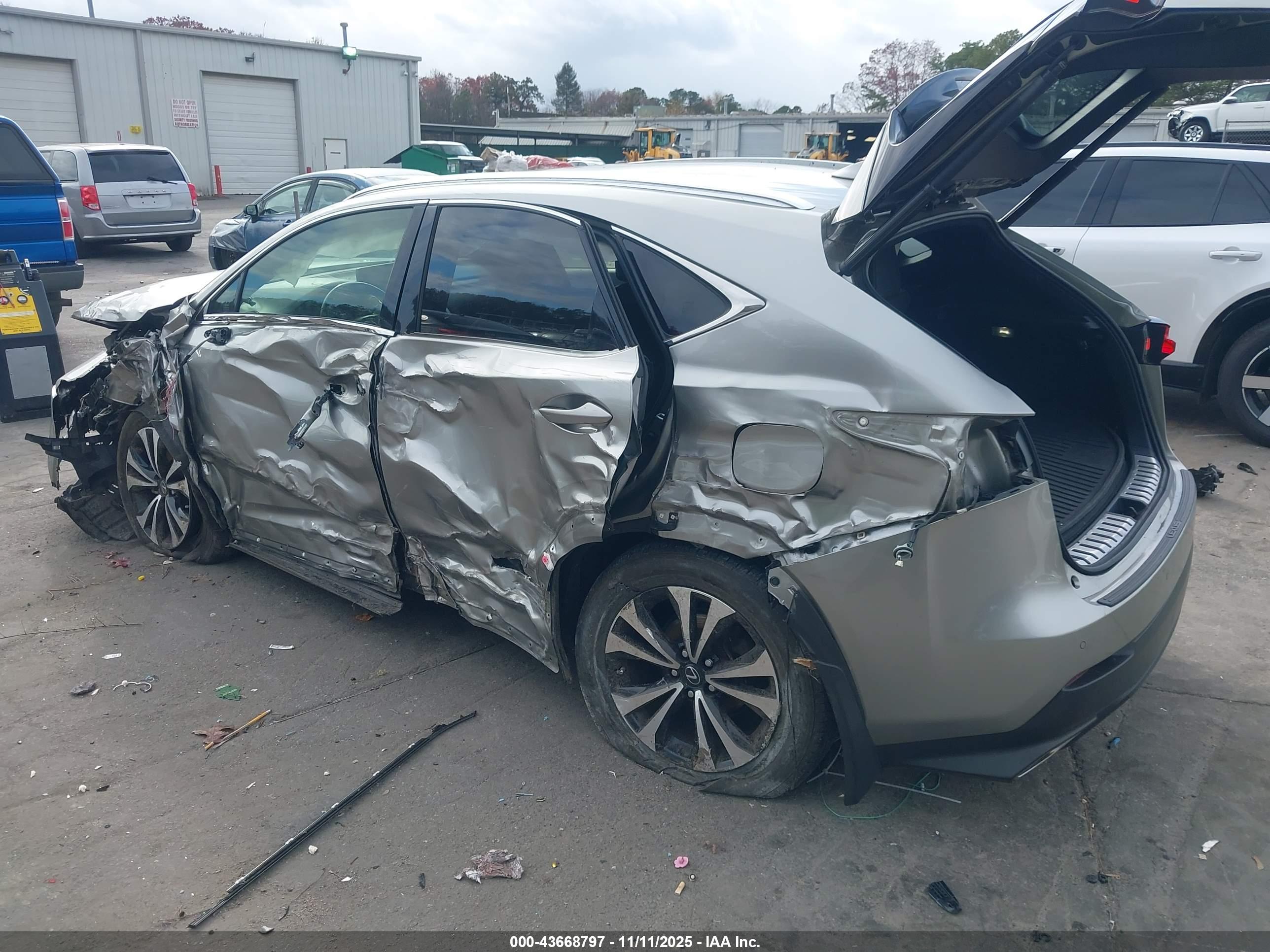 LEXUS NX image 3