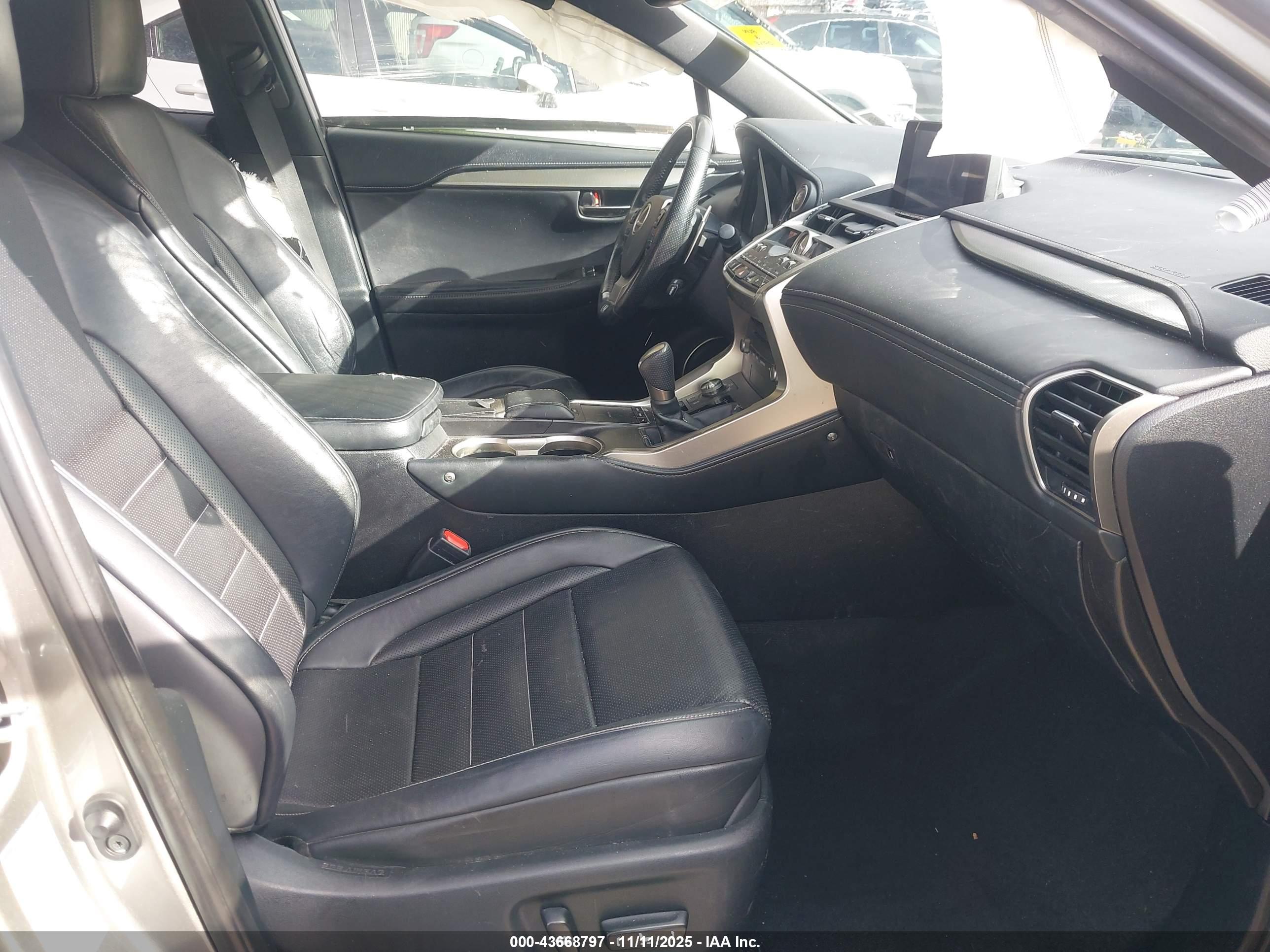 LEXUS NX image 5