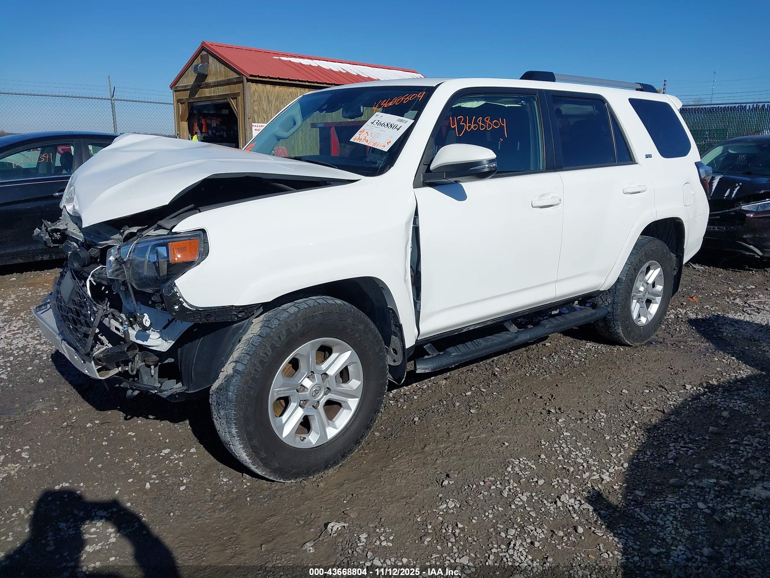 TOYOTA 4RUNNER image 2
