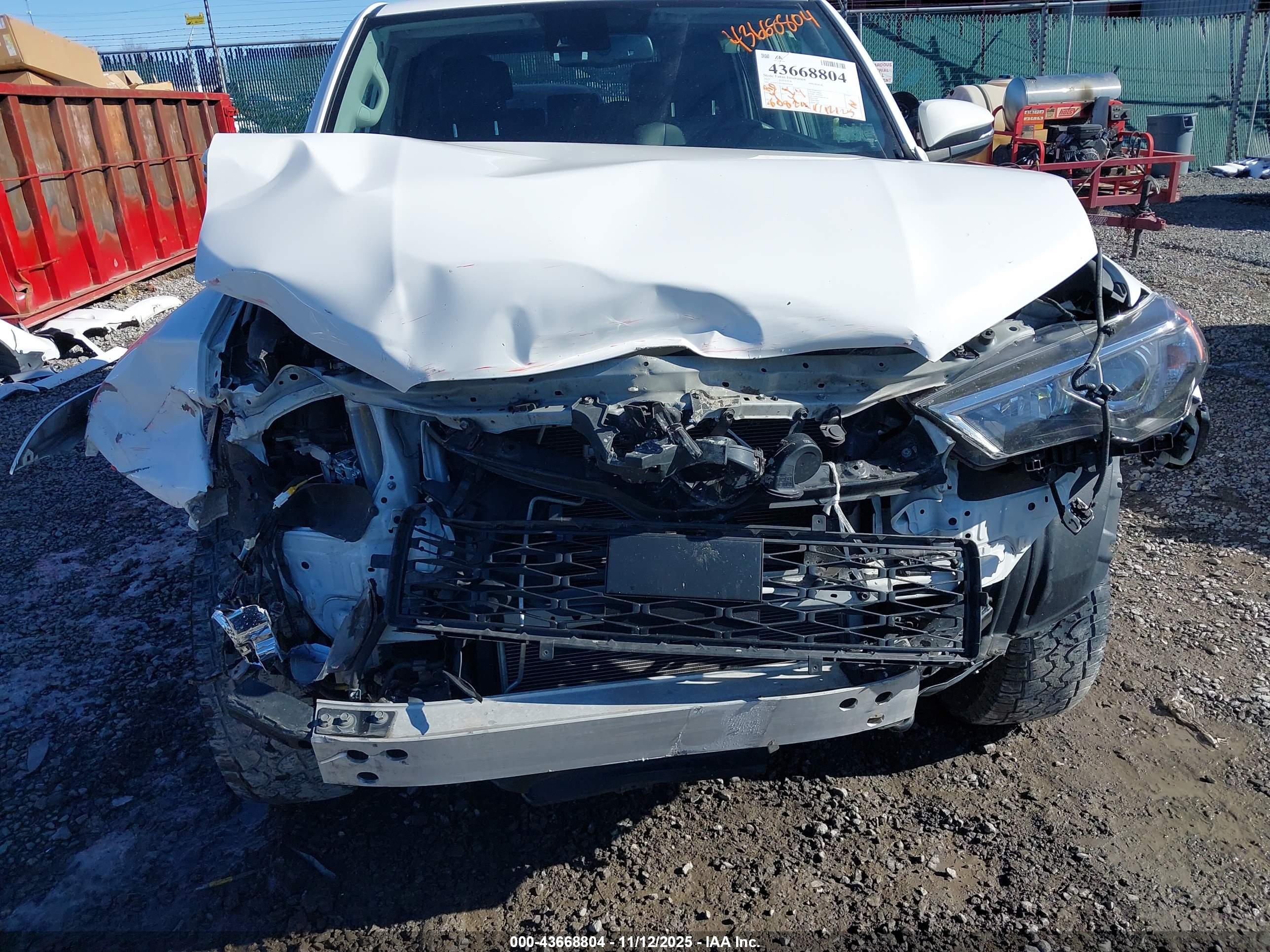 TOYOTA 4RUNNER image 6