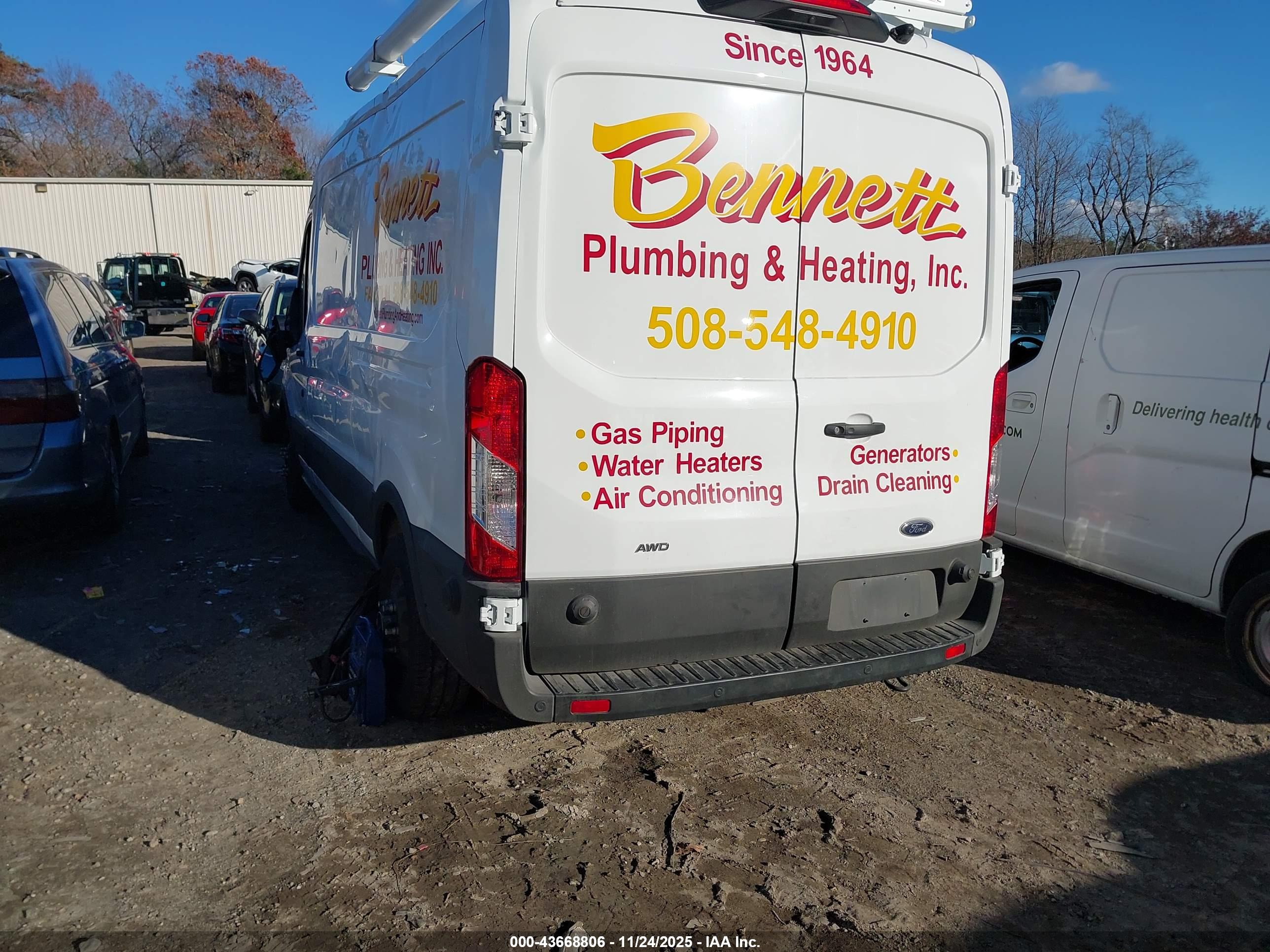 FORD TRANSIT-250 image 3