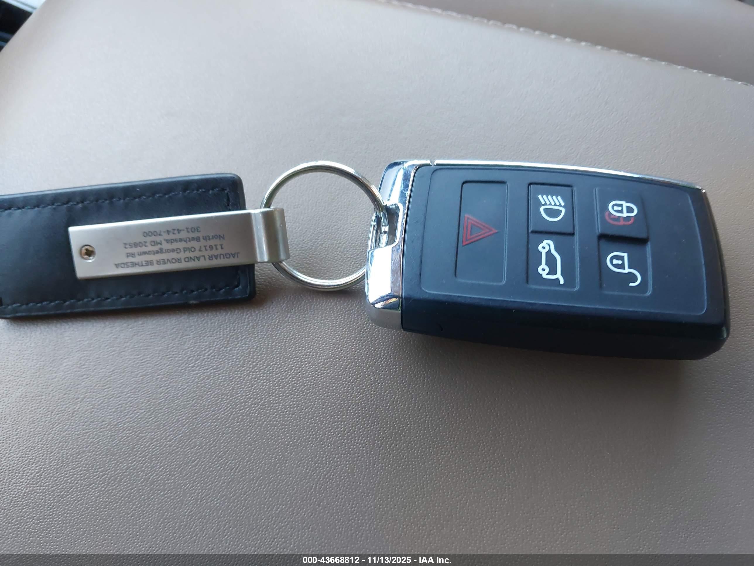 LAND ROVER image 11