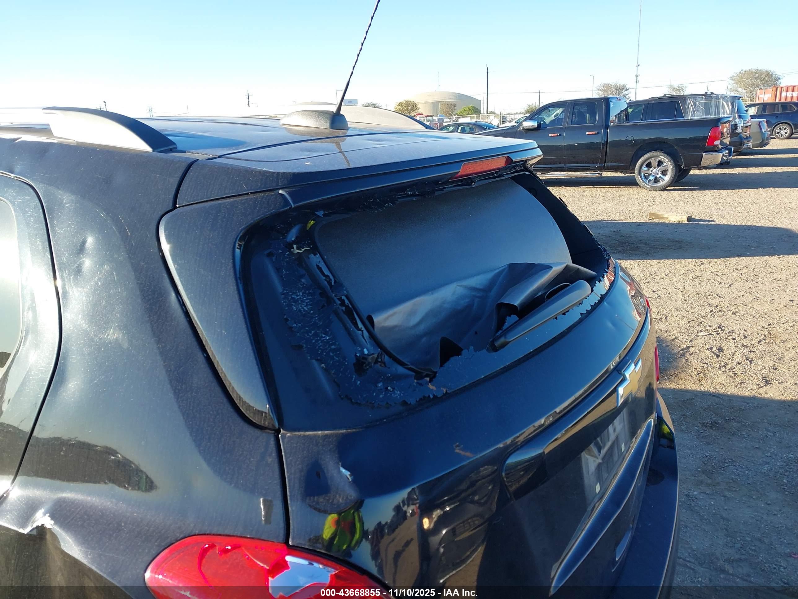 CHEVROLET TRAX image 6