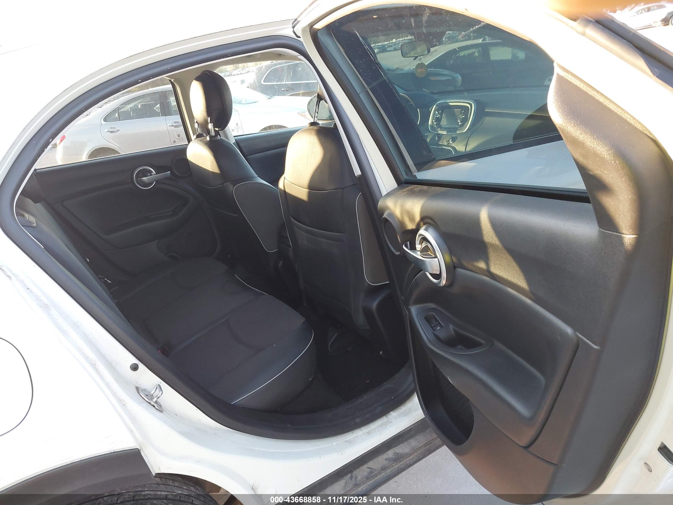 FIAT 500X image 8