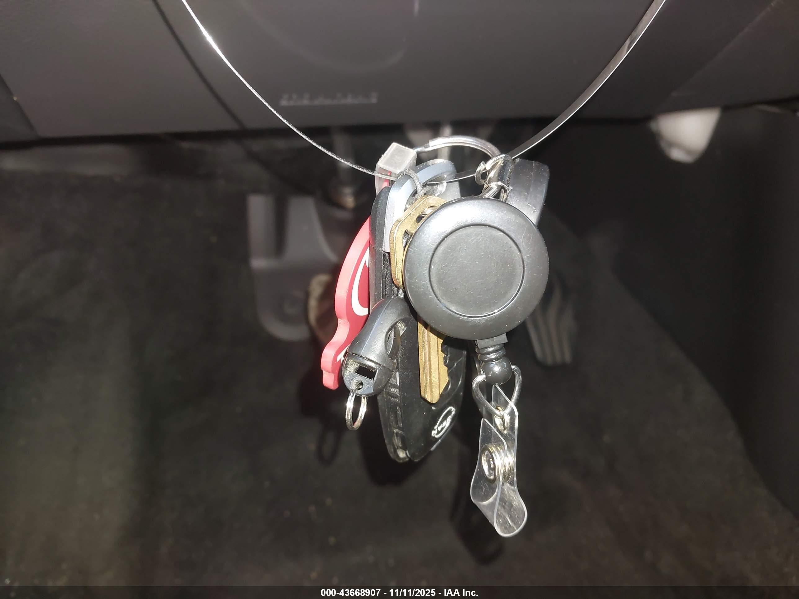 NISSAN ROGUE image 11