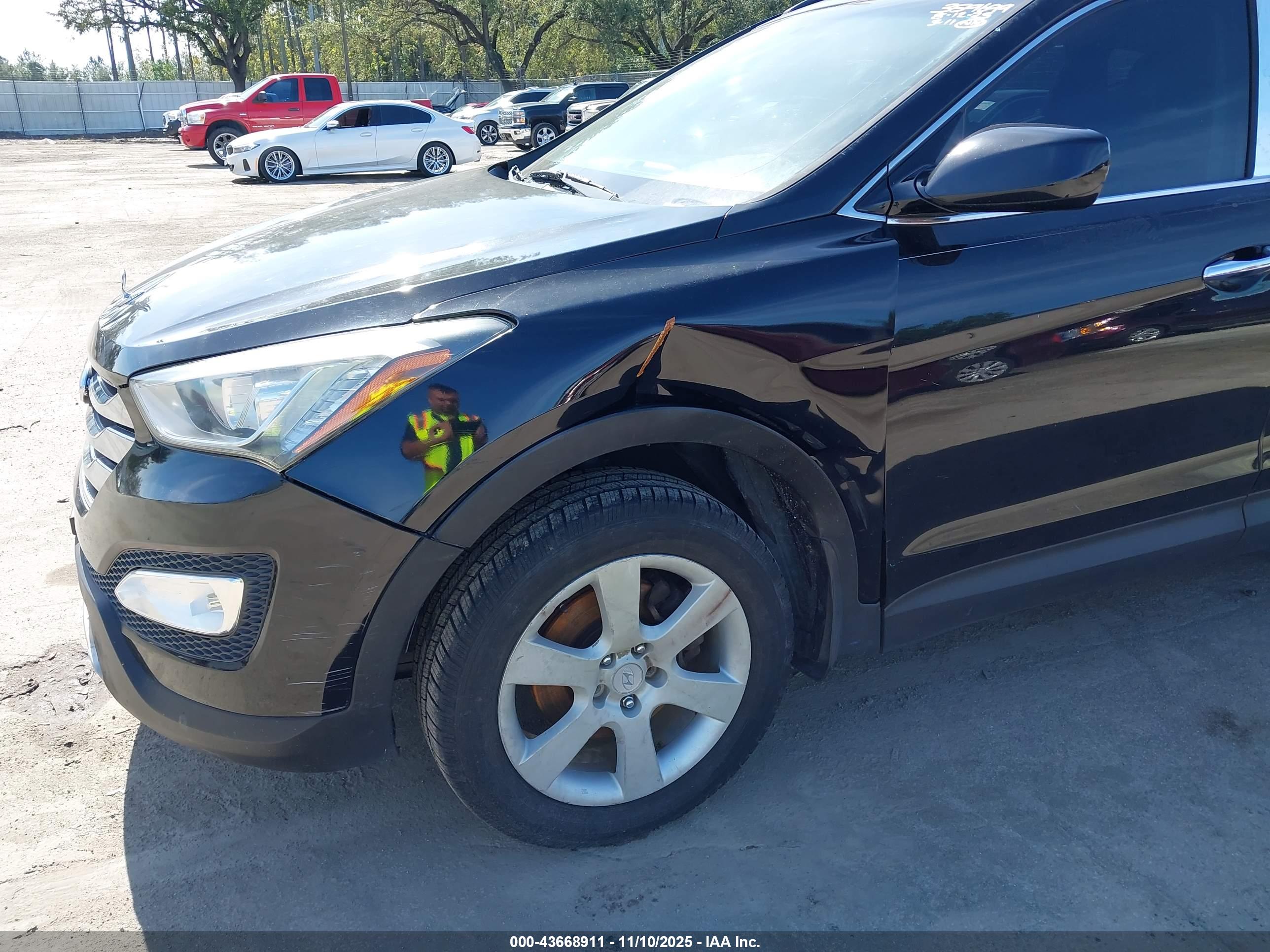 HYUNDAI SANTA image 6