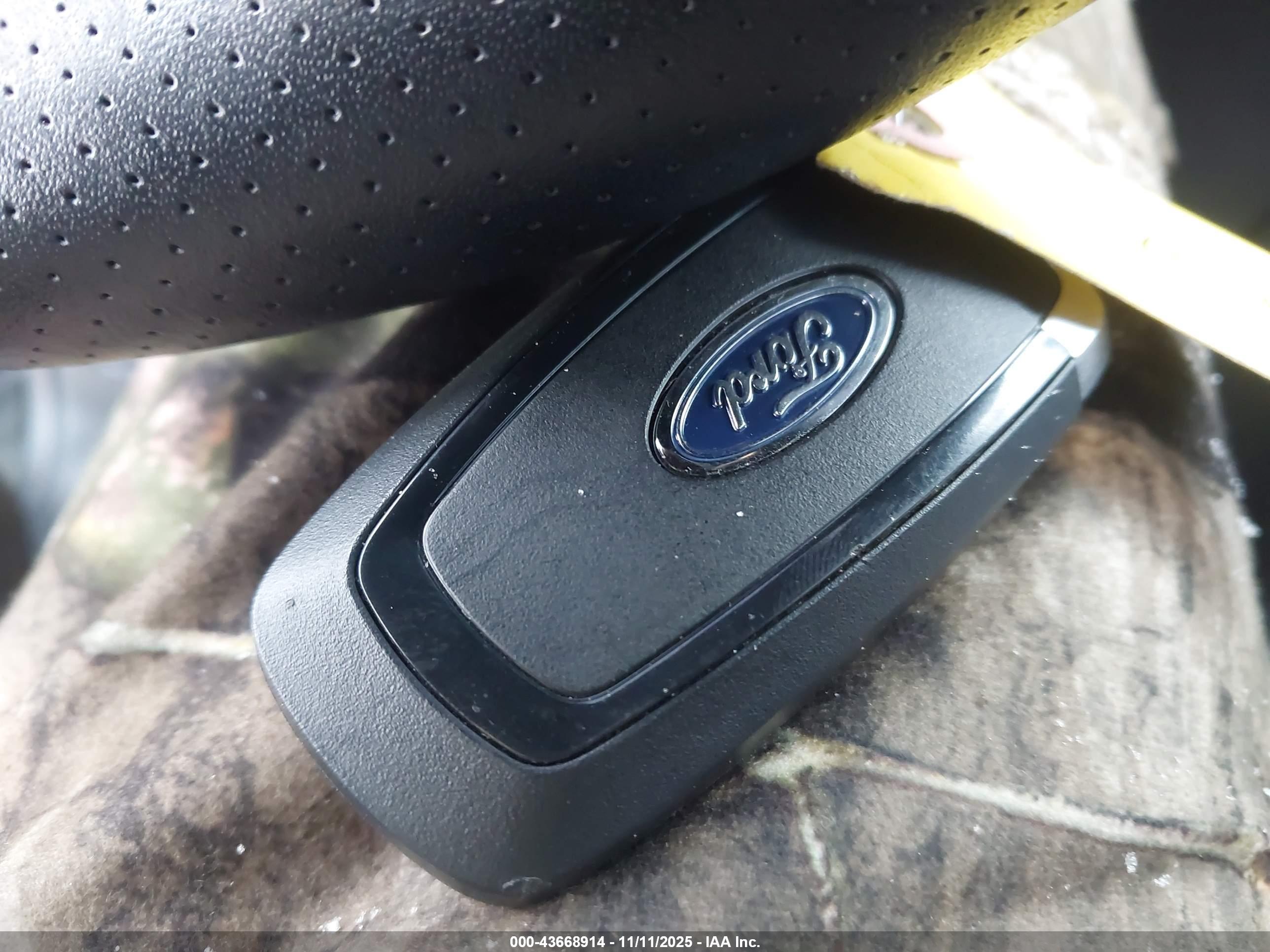 FORD EXPLORER image 11